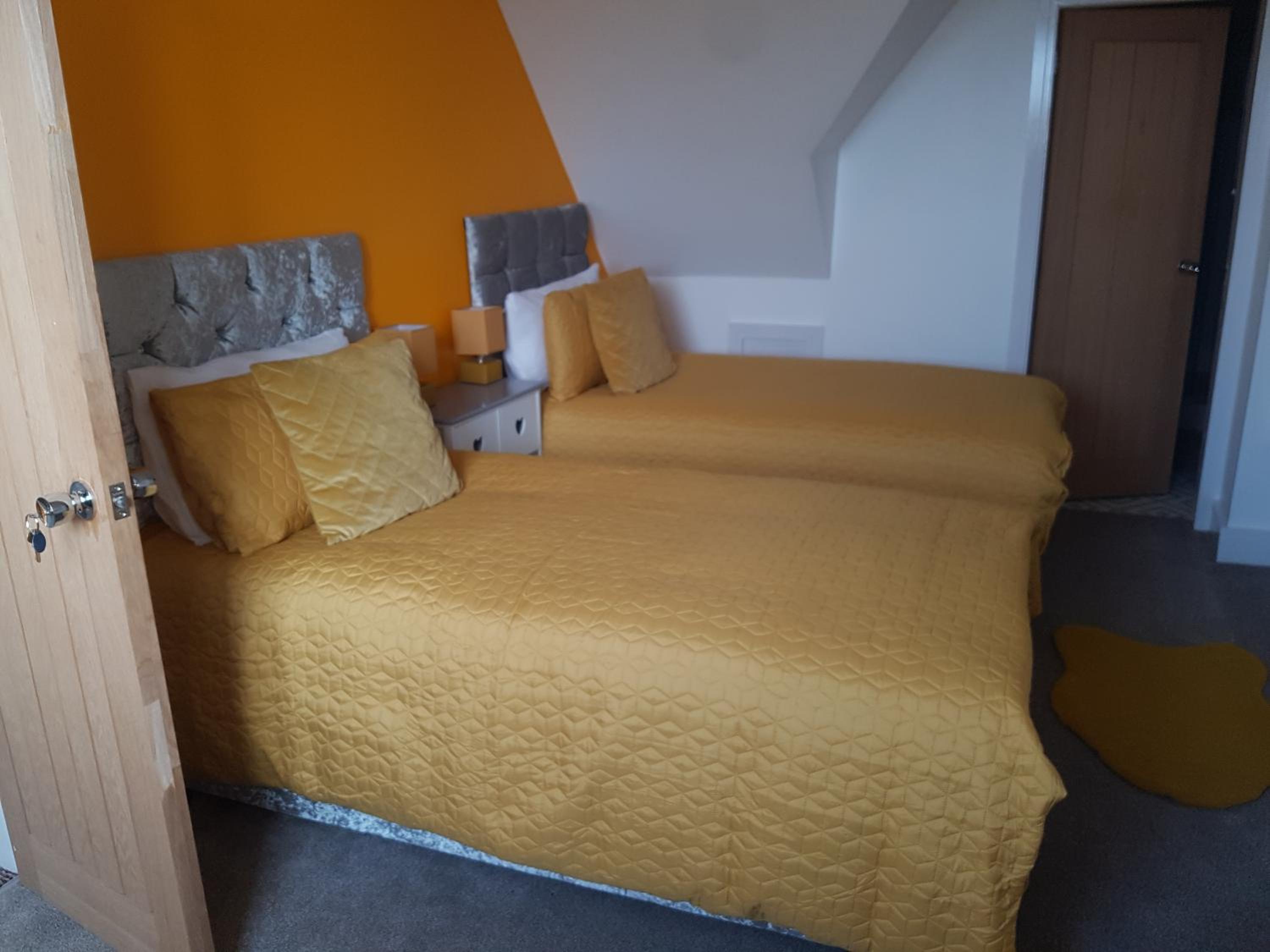 Deluxe Twin Room photo 3