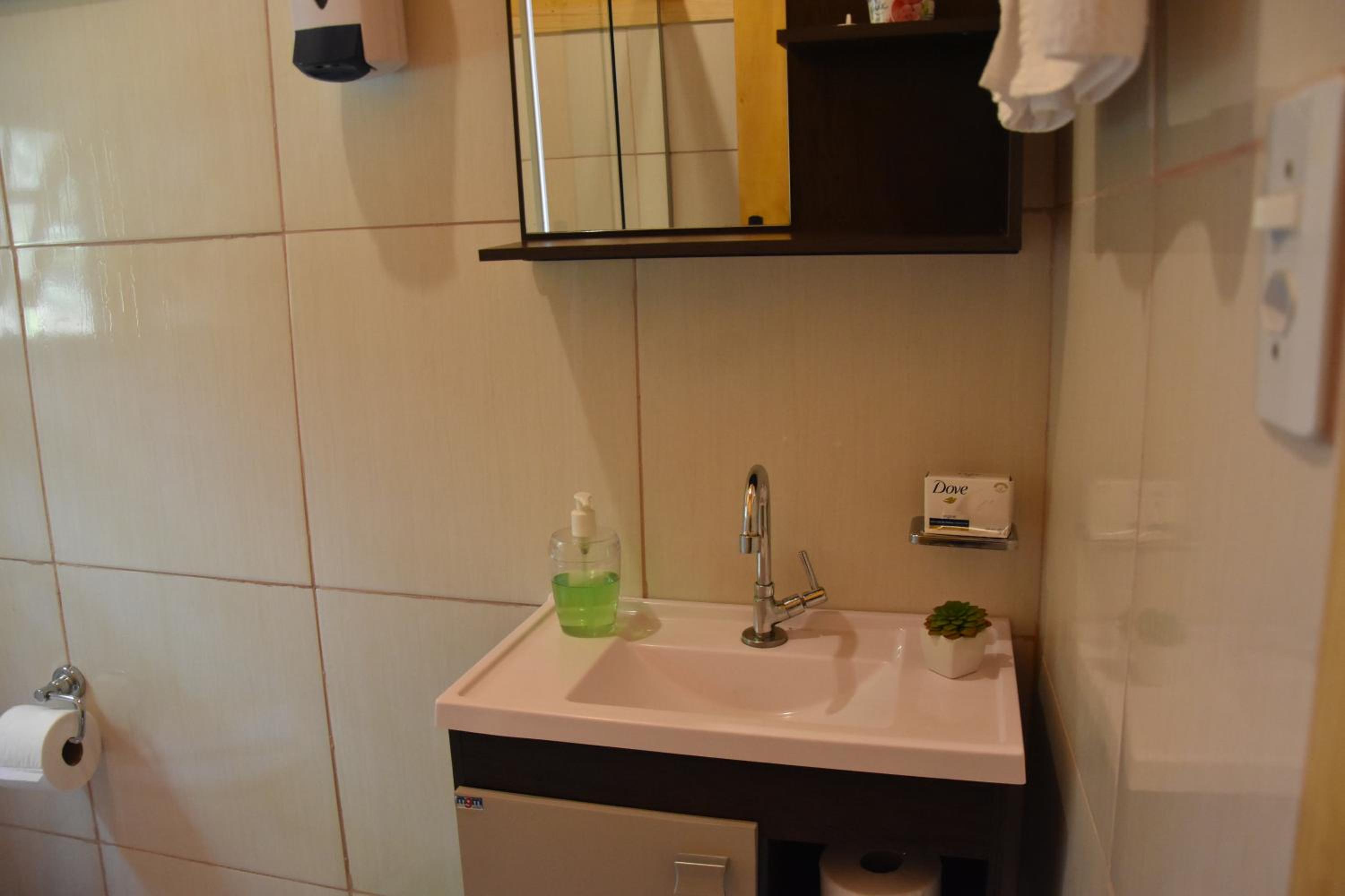 Double Room with Spa Bath - Photo 12