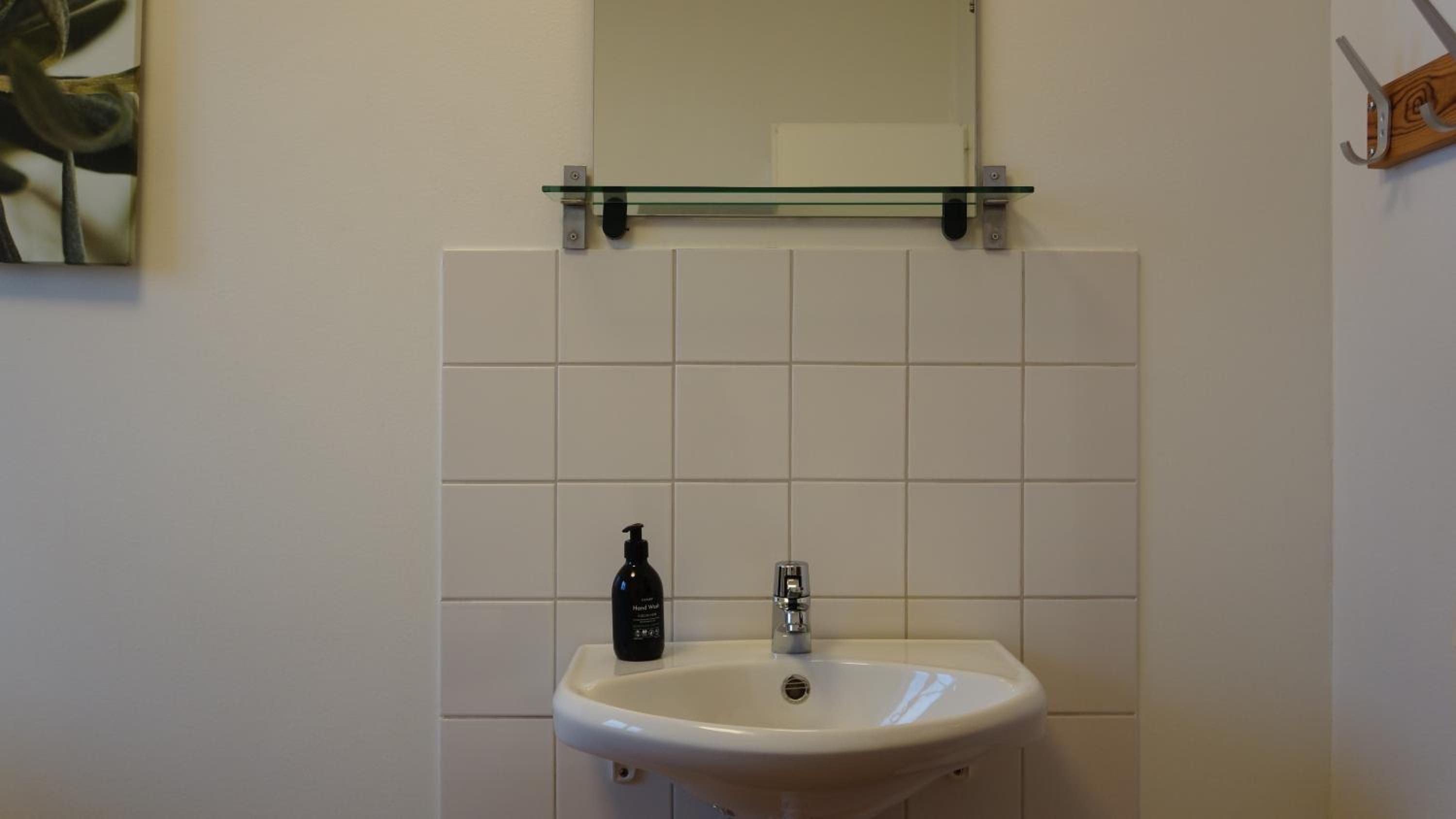 Standard Twin Room with Shared Bathroom photo 2
