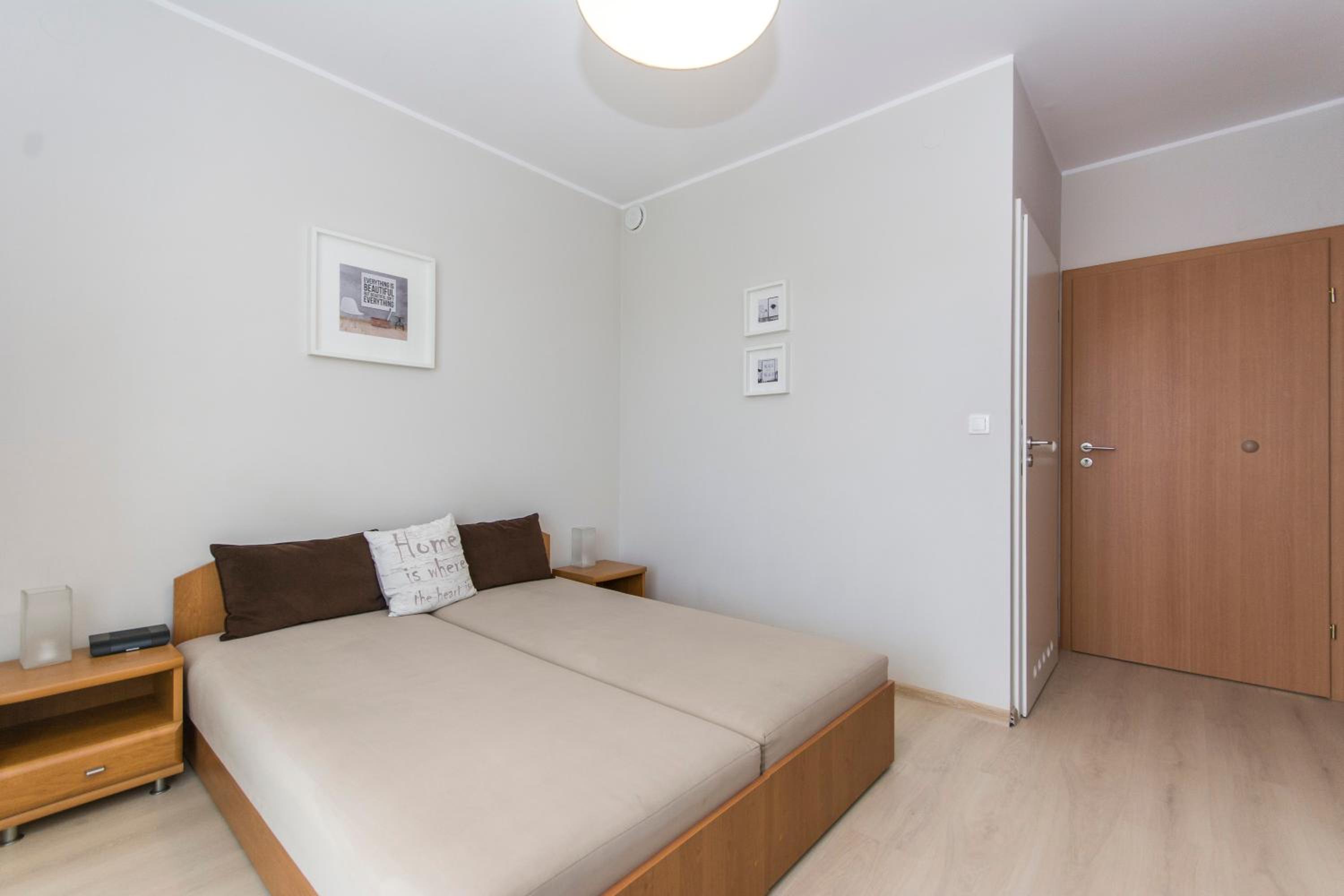 Double Room with Balcony (2 Adults + 1 Child) photo 1