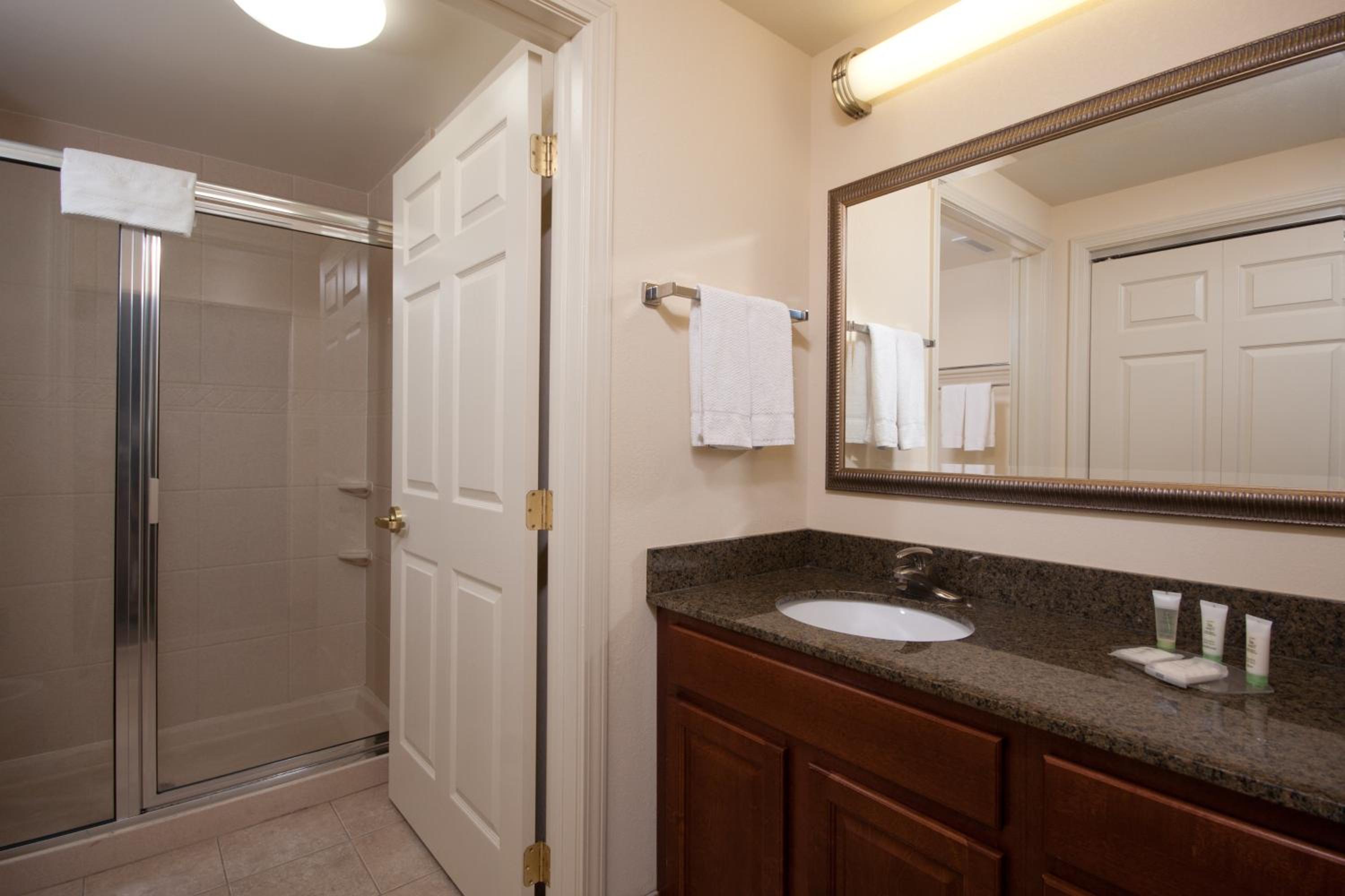 Studio Suite - Photo 3
