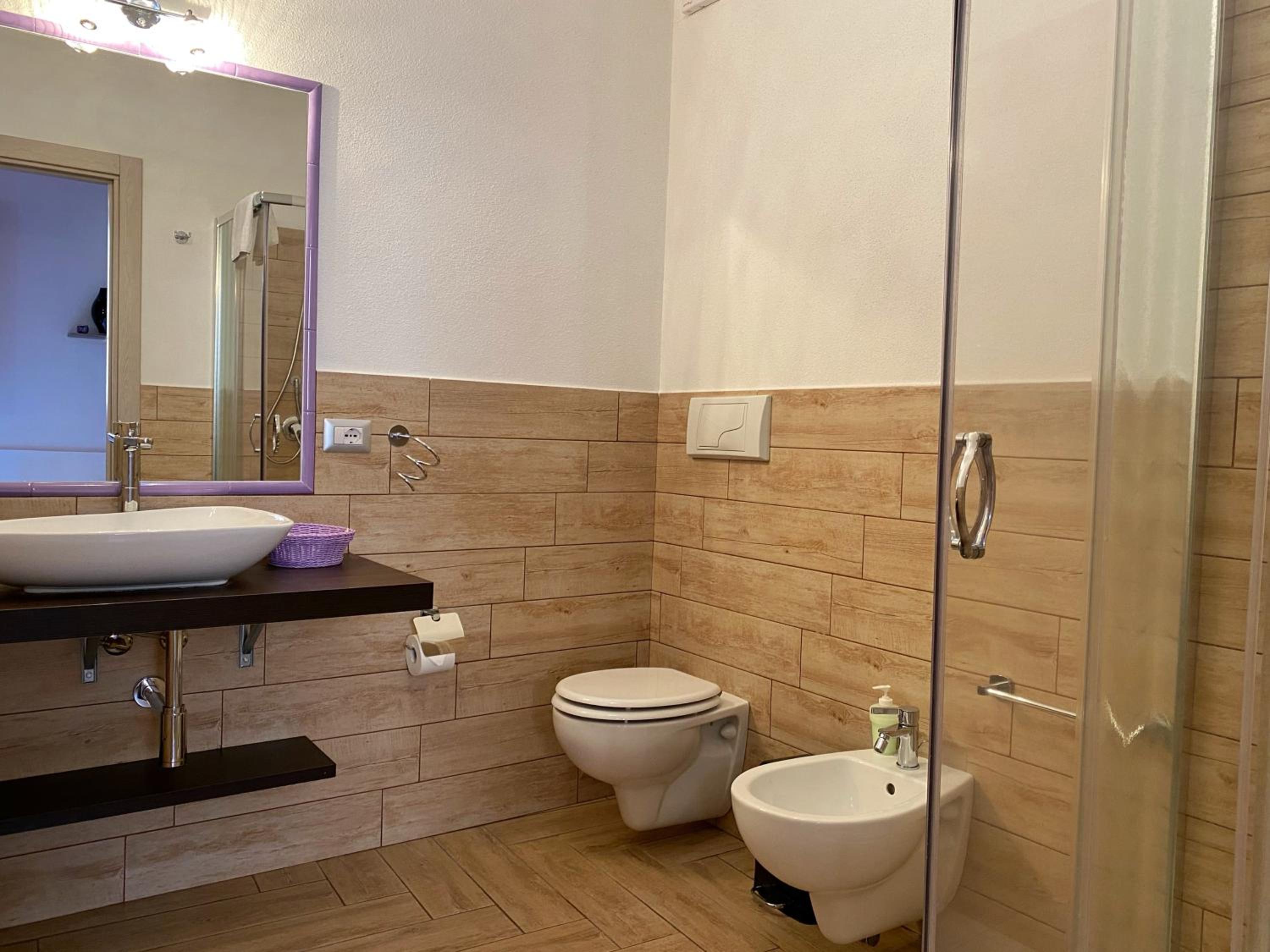 Triple Room with Private Bathroom - Photo 6