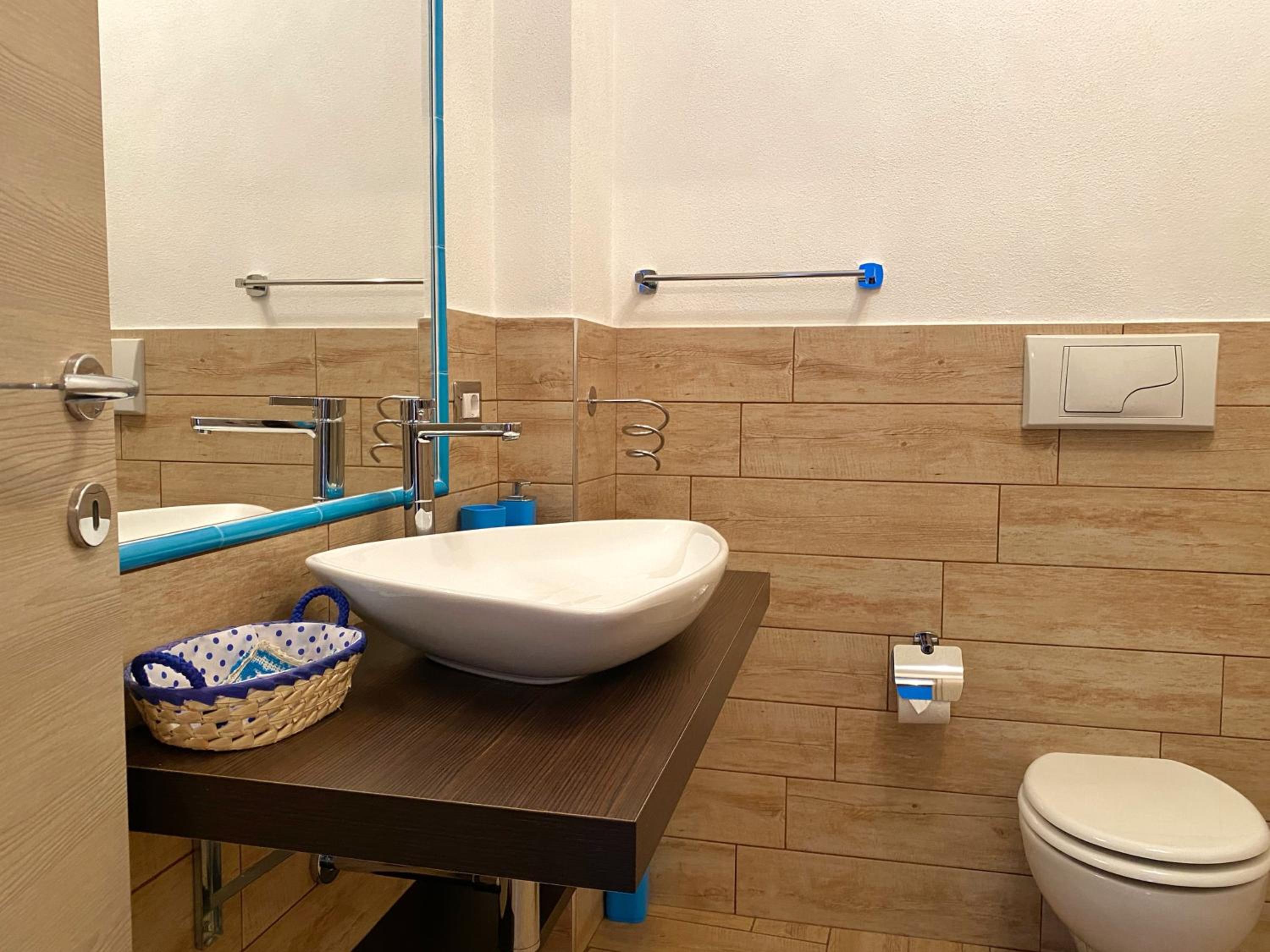 Double Room - Photo 5