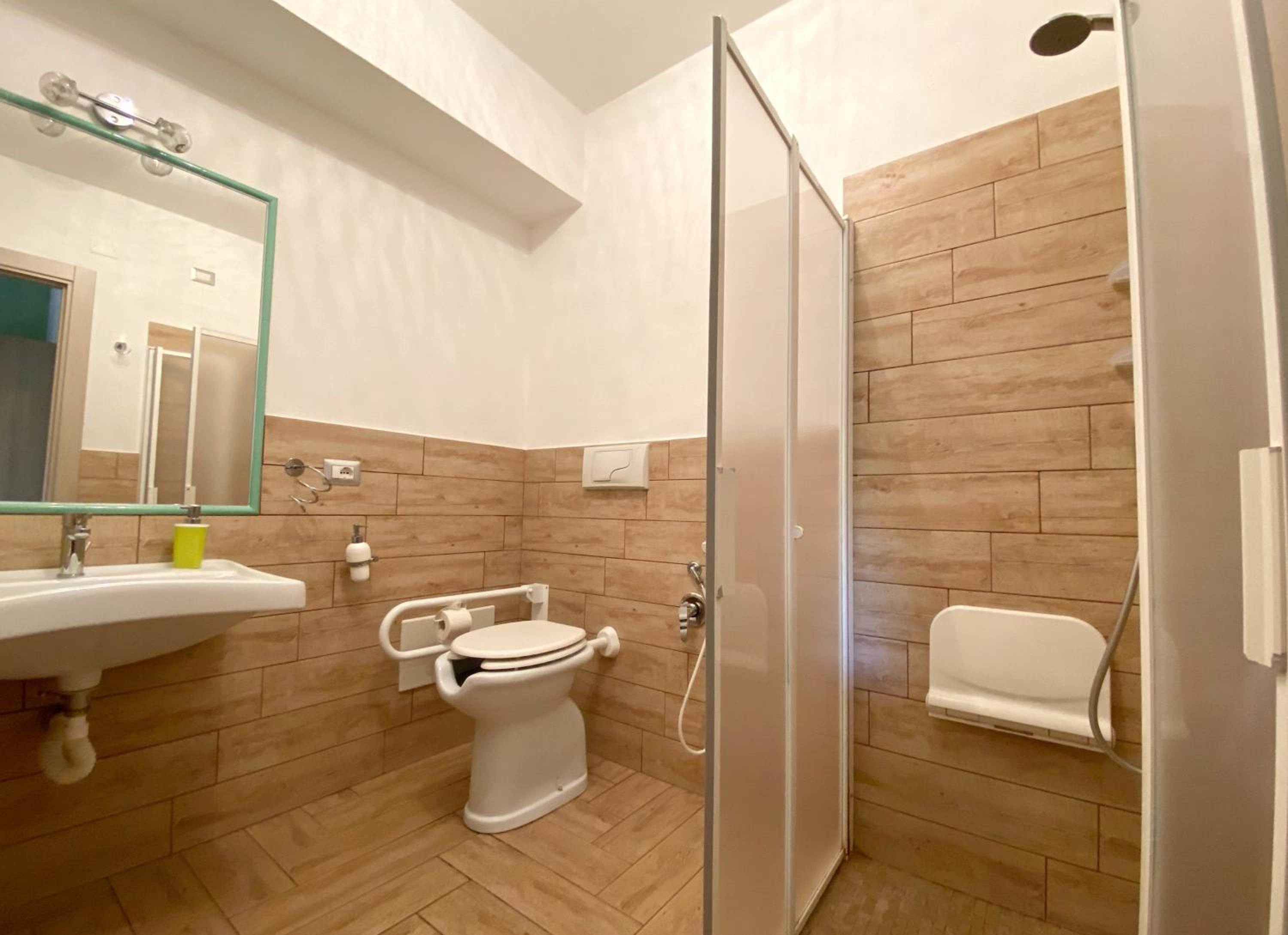 Comfort Triple Room with Shower photo 3