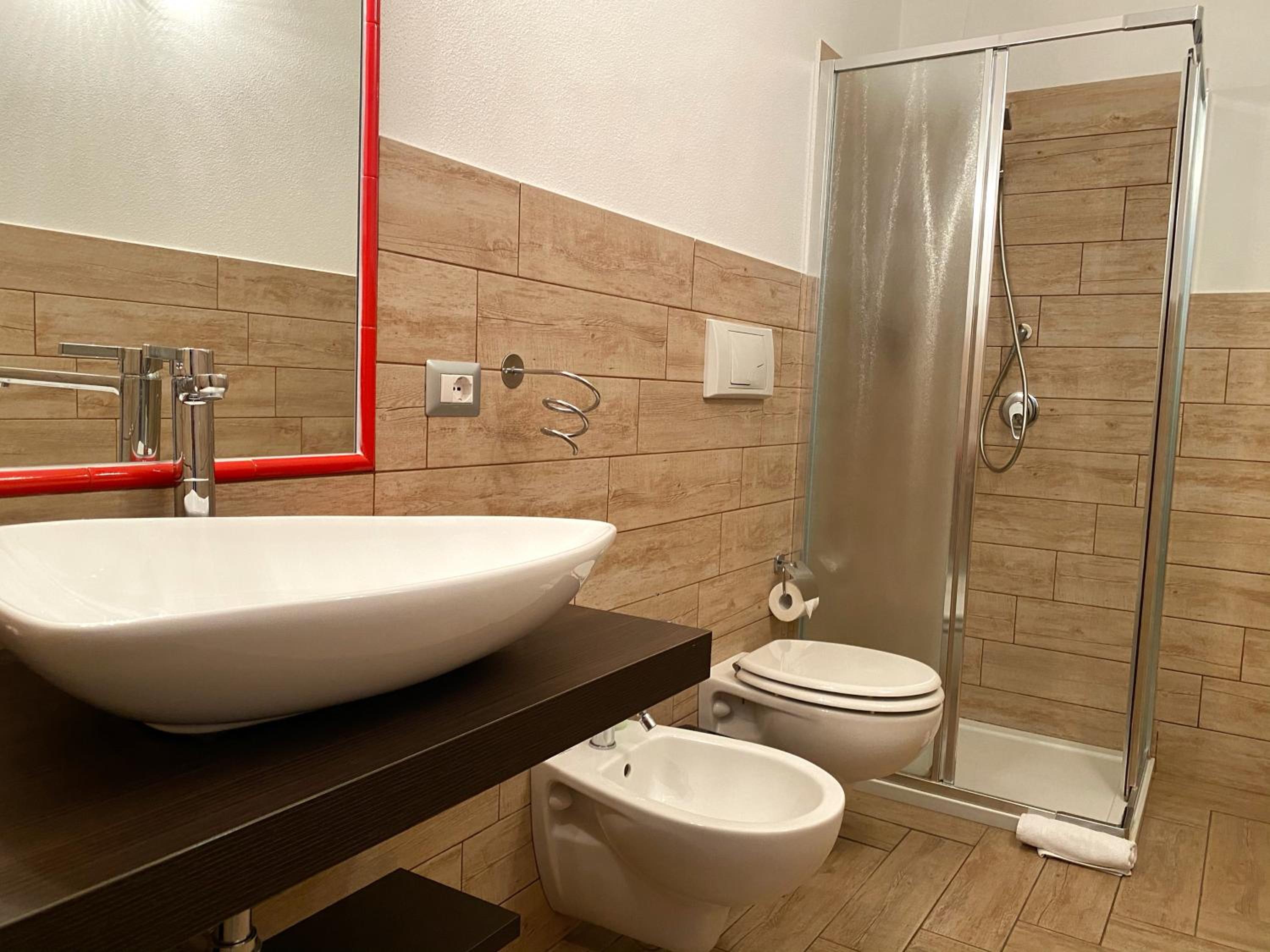 Triple Room - Photo 9