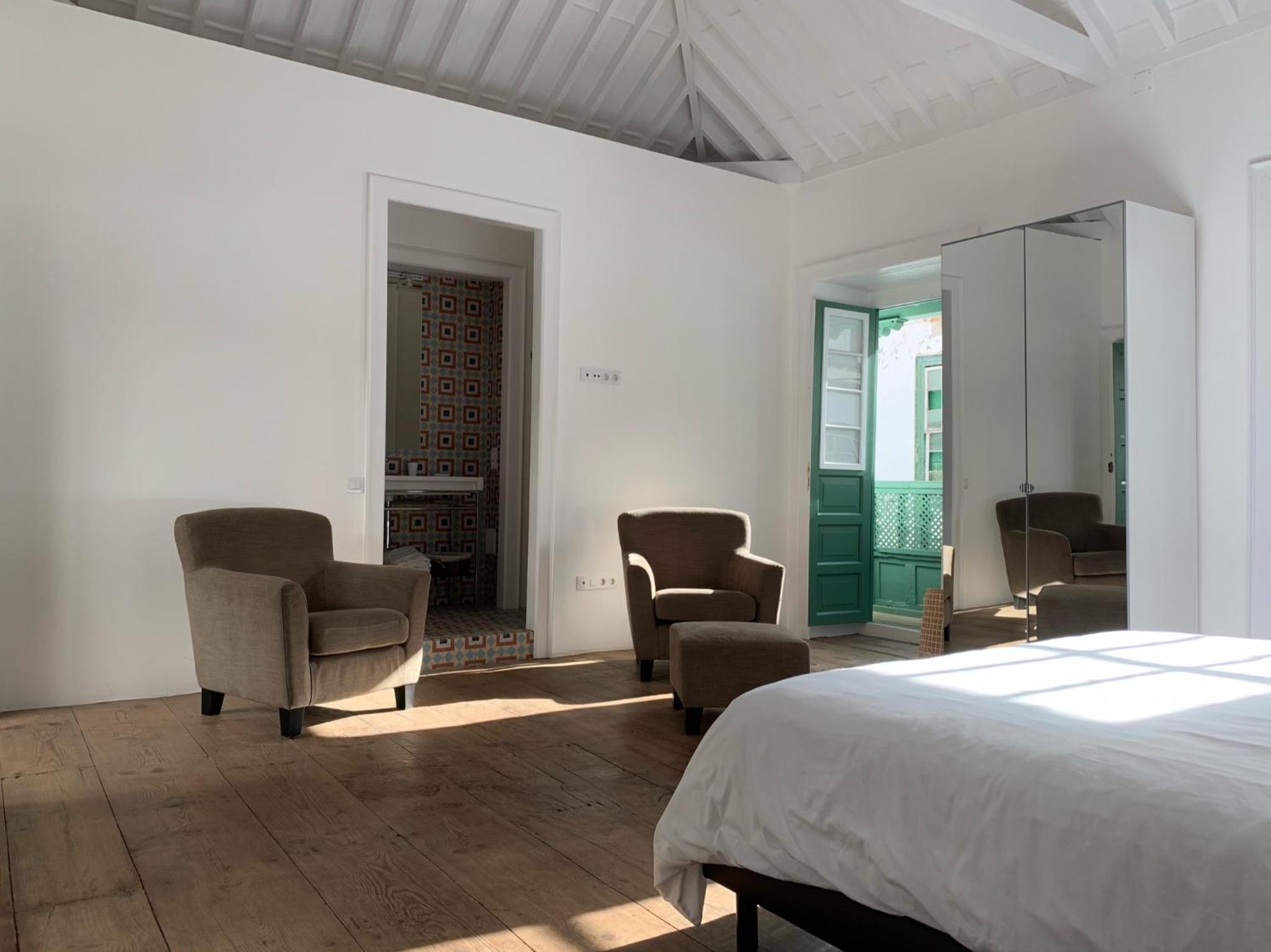 Deluxe Double or Twin Room - Photo 19