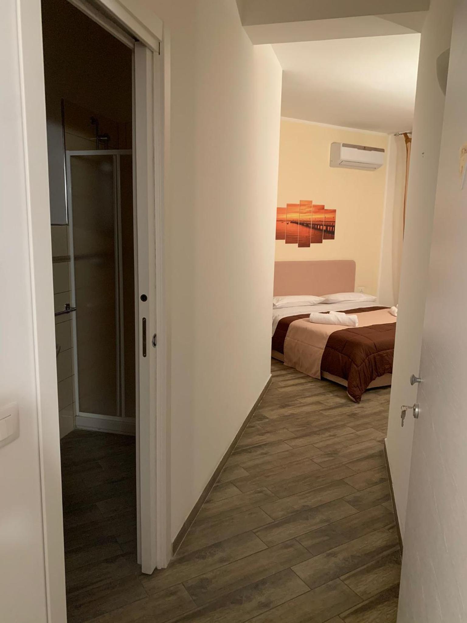 Deluxe Double or Twin Room - Photo 3