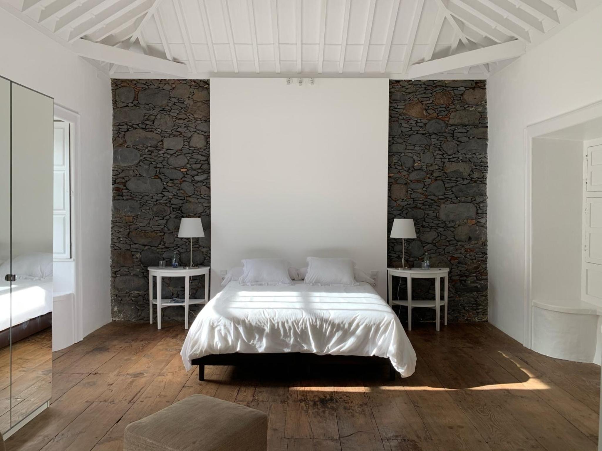 Deluxe Double or Twin Room - Photo 15