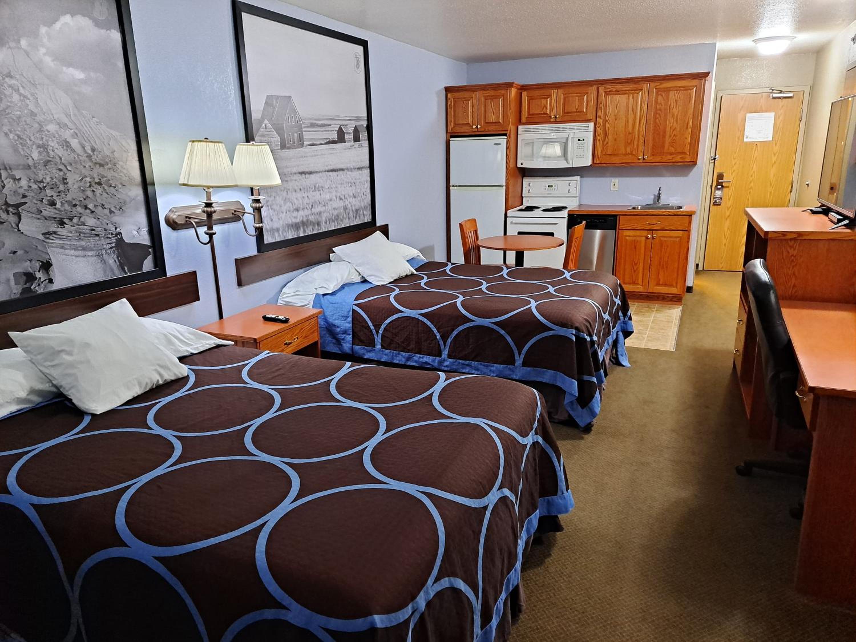 Suite with Two Double Beds - Non-Smoking - Photo 1