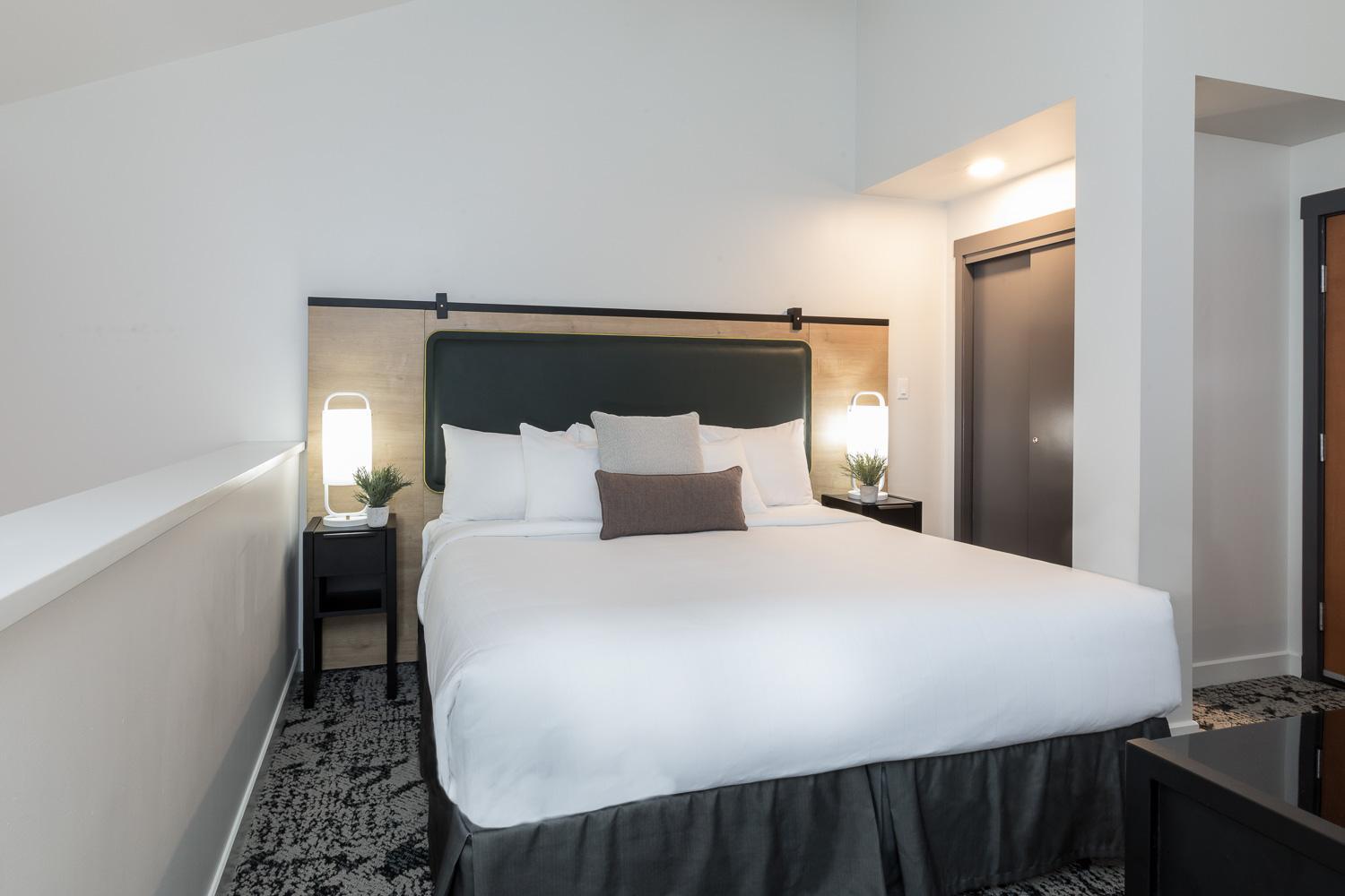 One Bedroom With Loft Suite - Photo 3