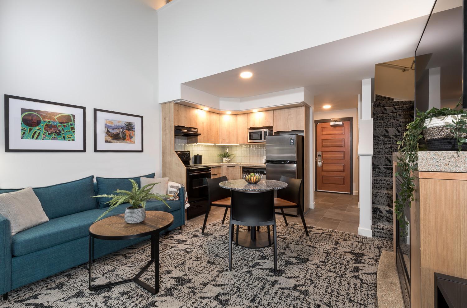 One Bedroom With Loft Suite - Photo 5