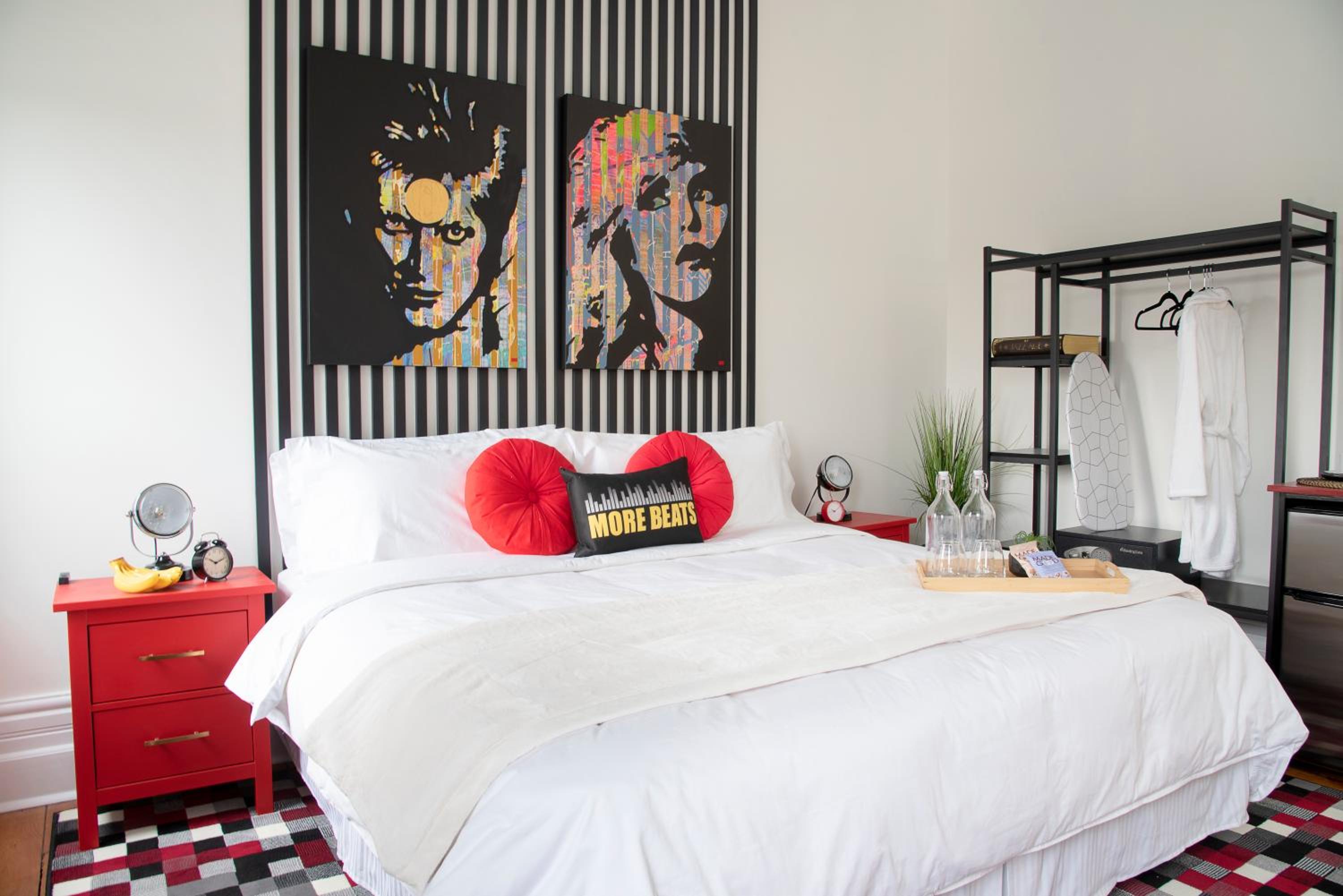 King Room with Lake View - Photo 2