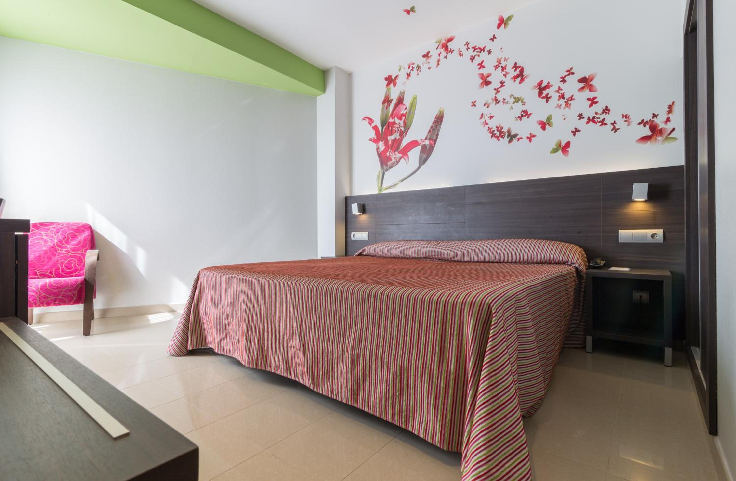 Double or Twin Room - Photo 1