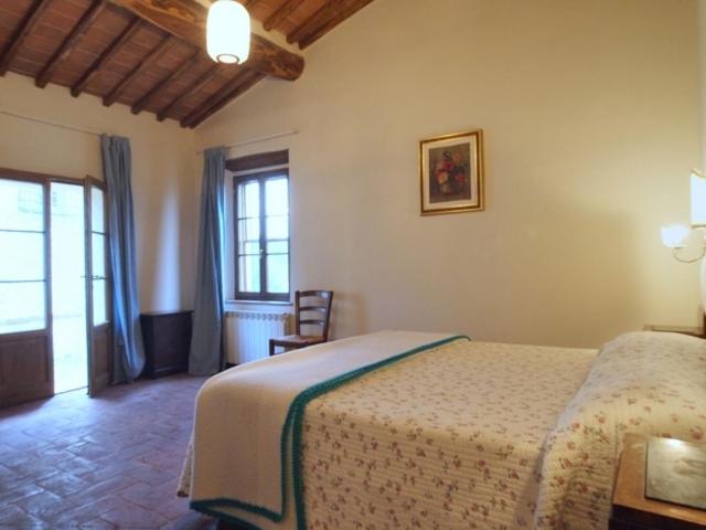 Four-Bedroom Apartment with Terrace photo 1
