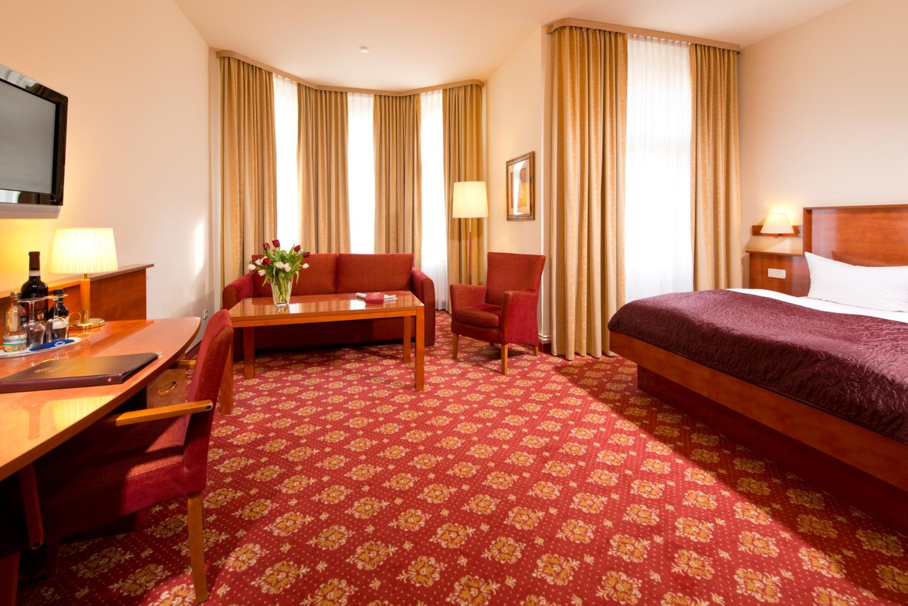 Deluxe Apartment with Balcony photo 1