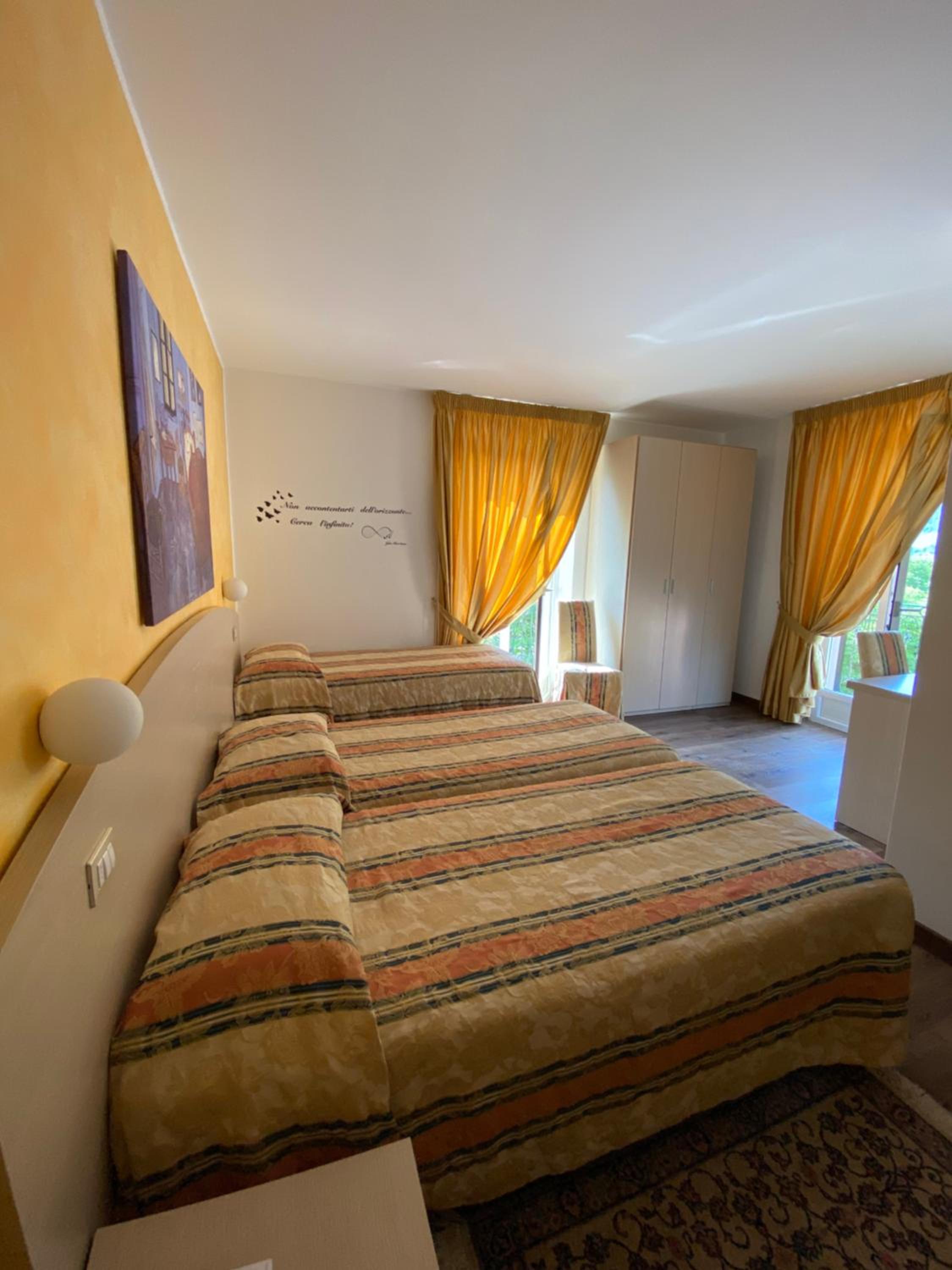Twin Room - Photo 4