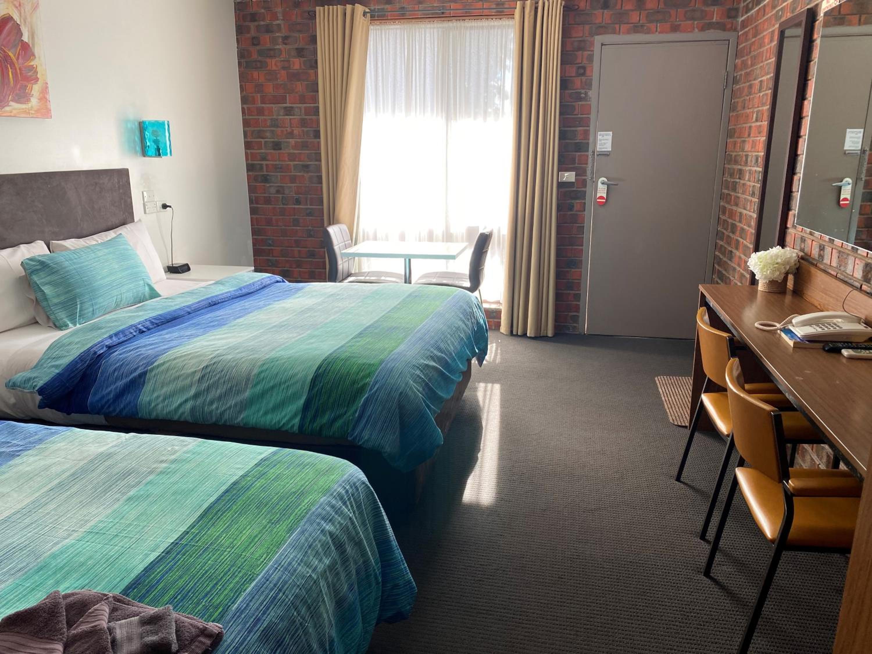 Twin Room - Photo 6