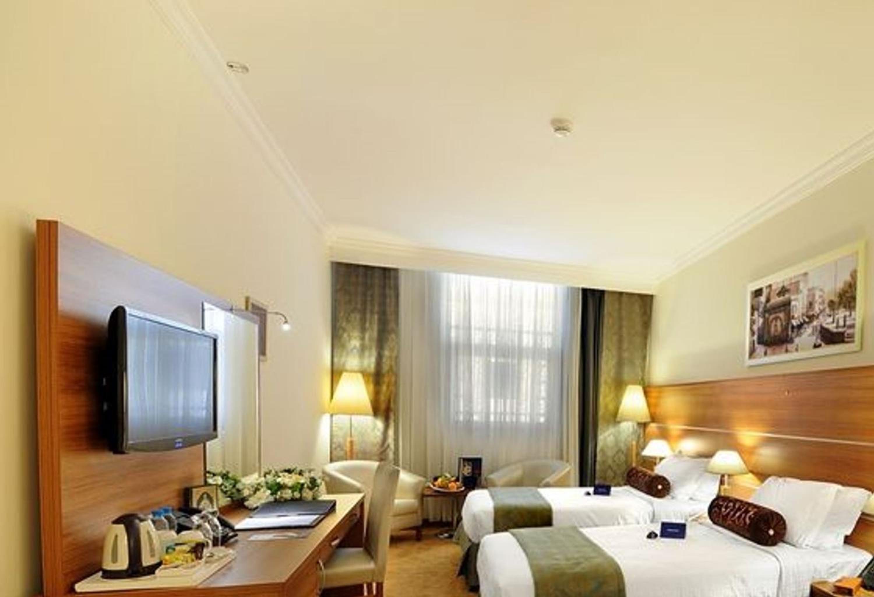Twin Room - Photo 6