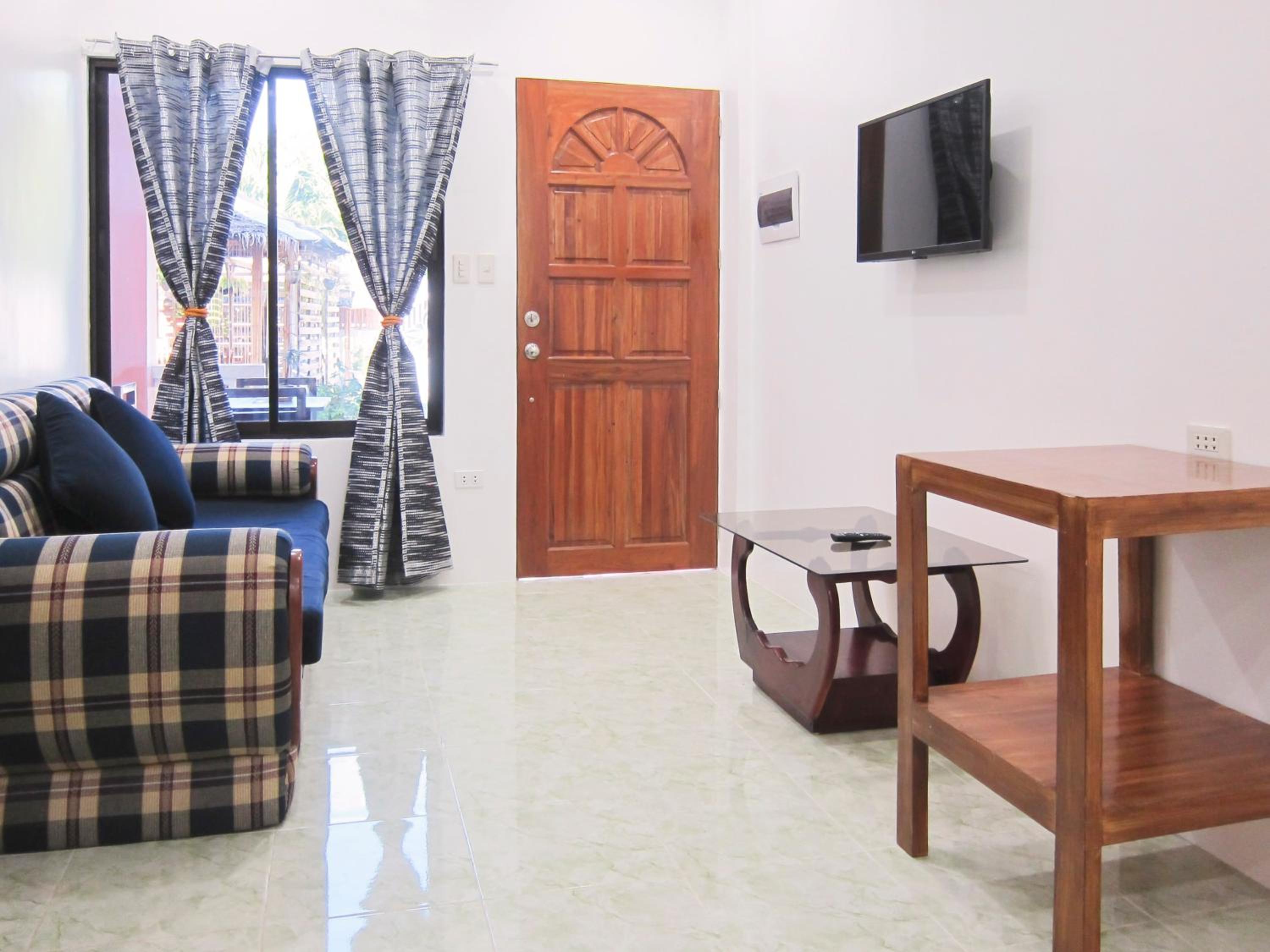 Apartment with Garden View - Photo 50