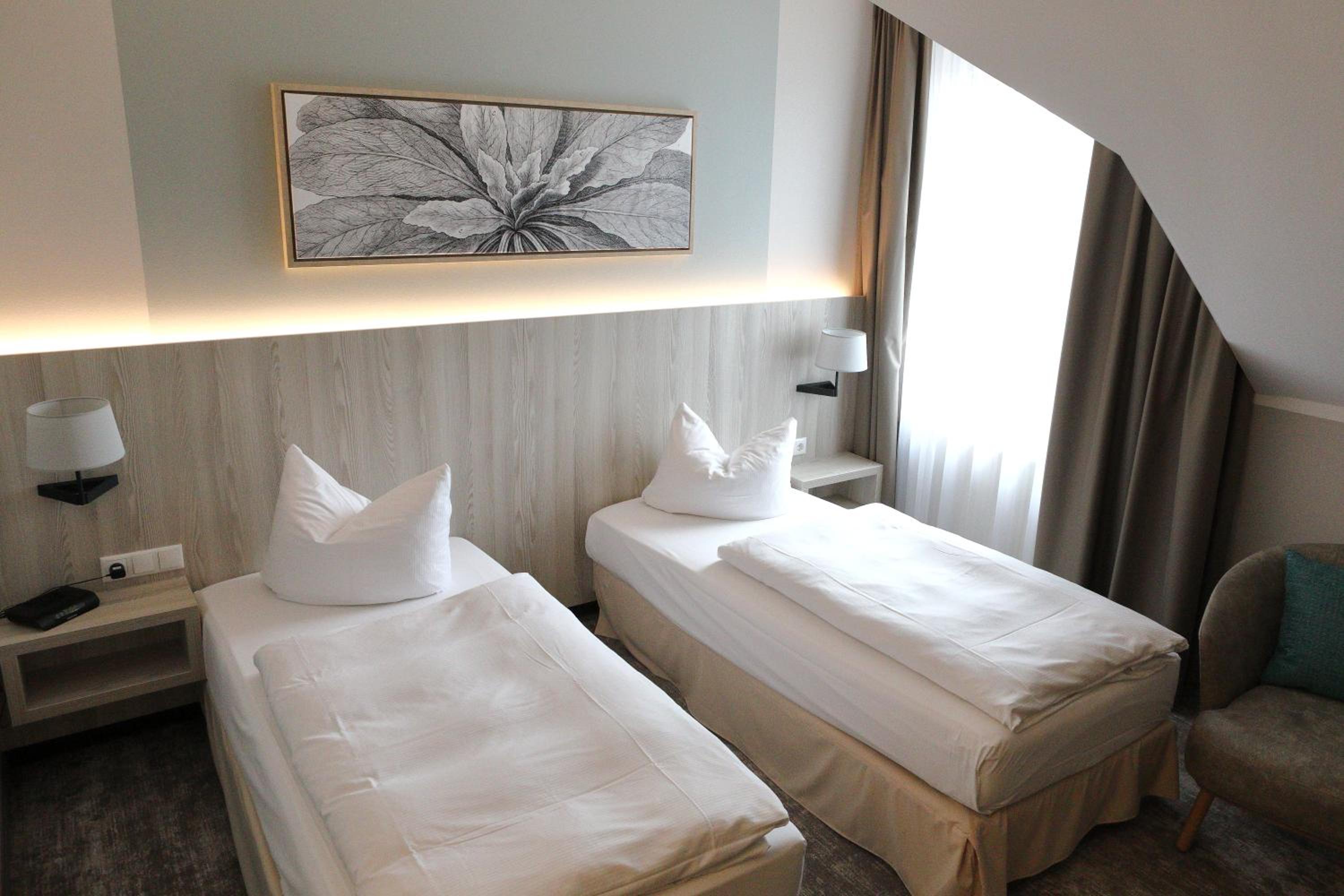 Comfort Twin Room - Photo 2