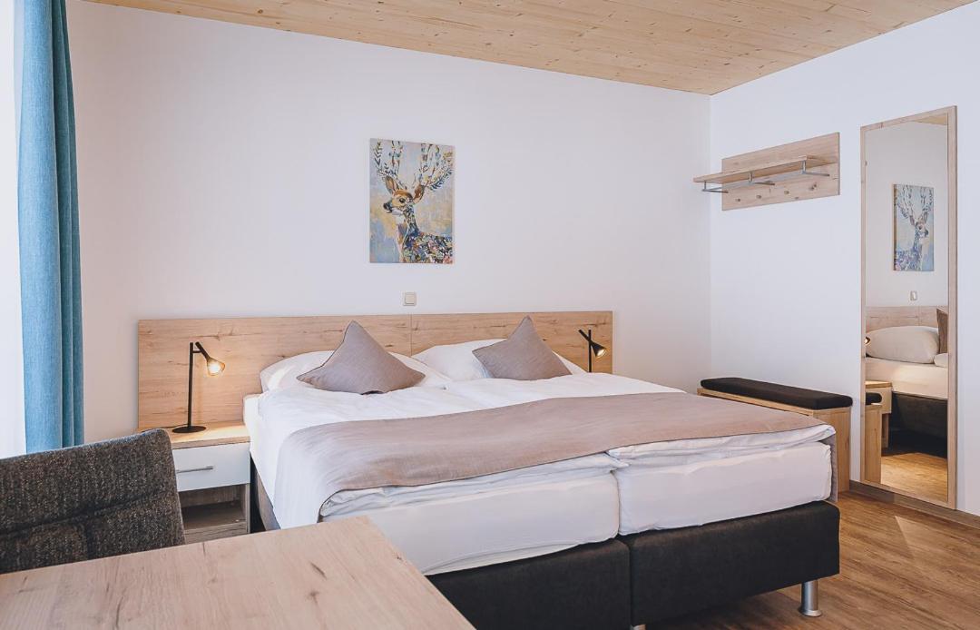 Budget Double Room - Photo 3