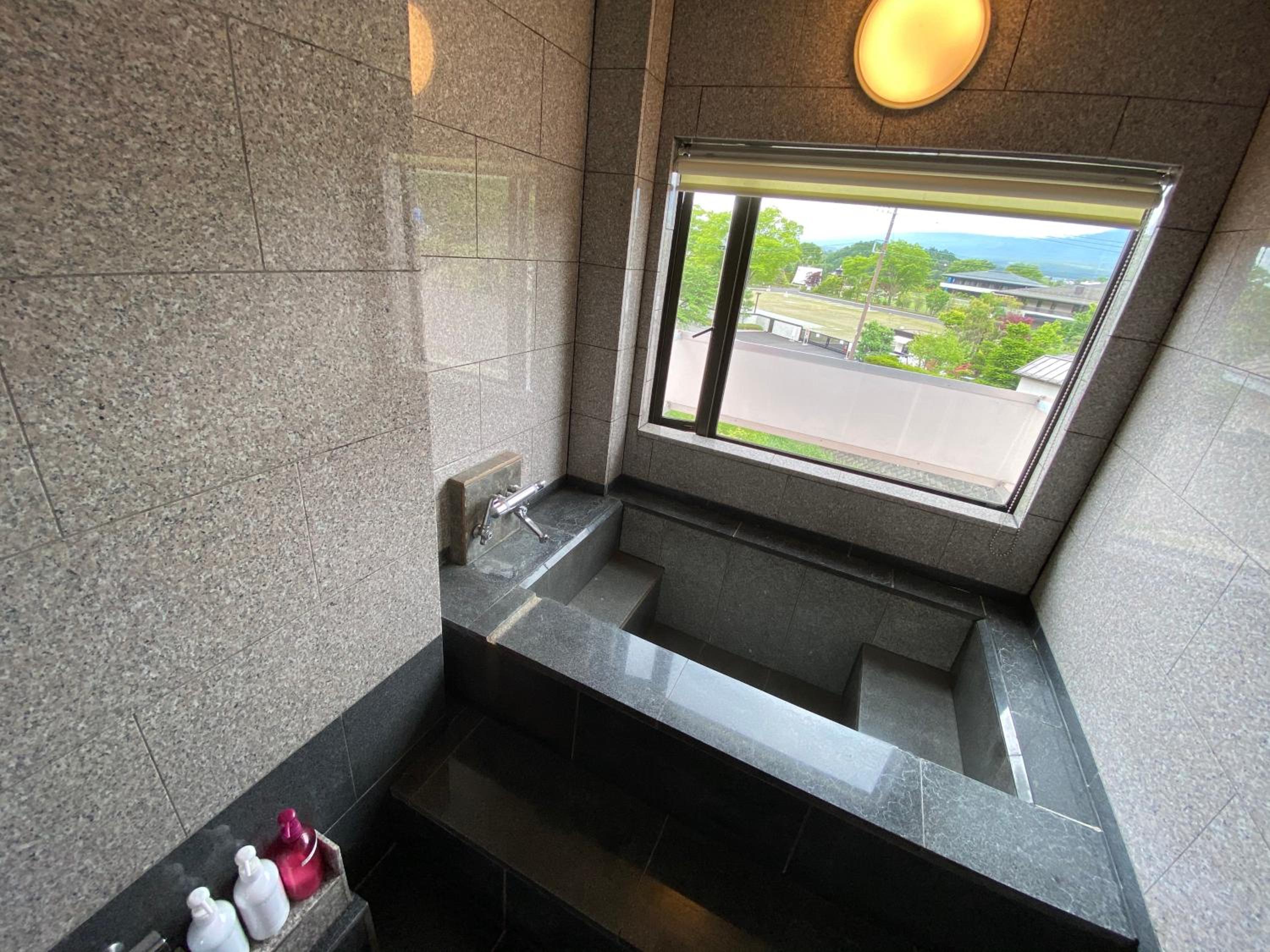 Twin Room with Mountain View - Photo 4