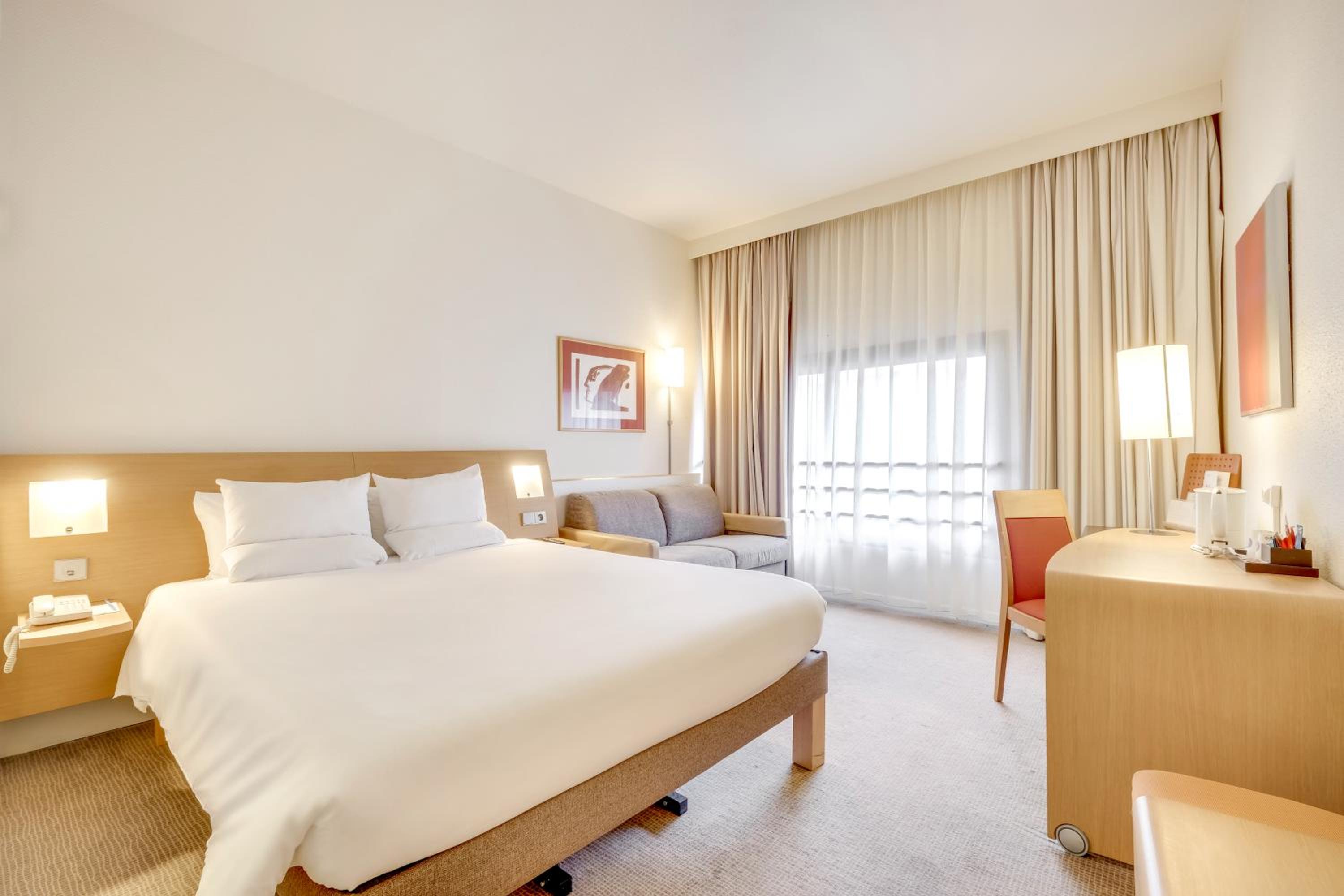 Comfort Room with Double Bed and Single Sofa Bed
