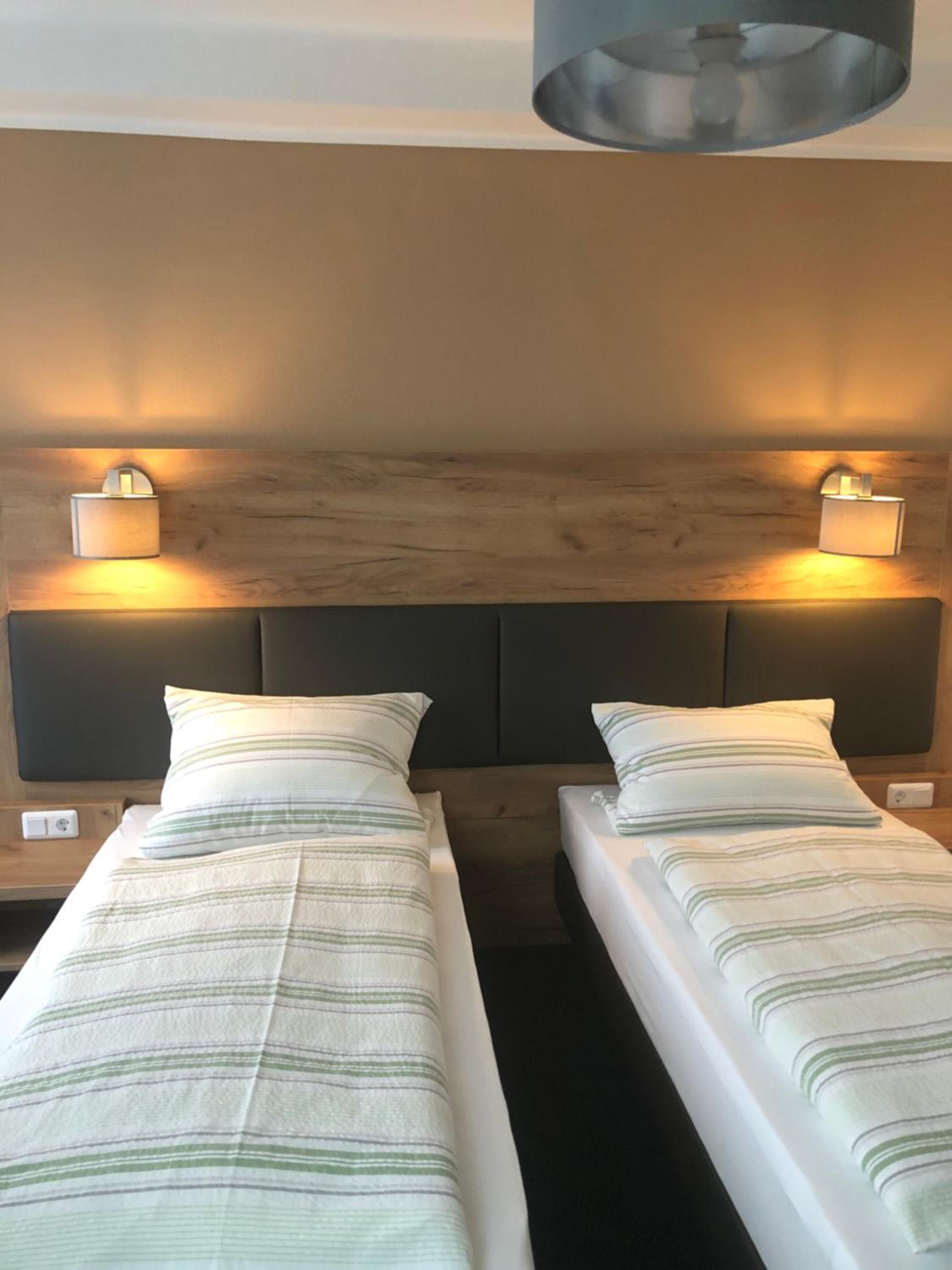 Double Room - Photo 11