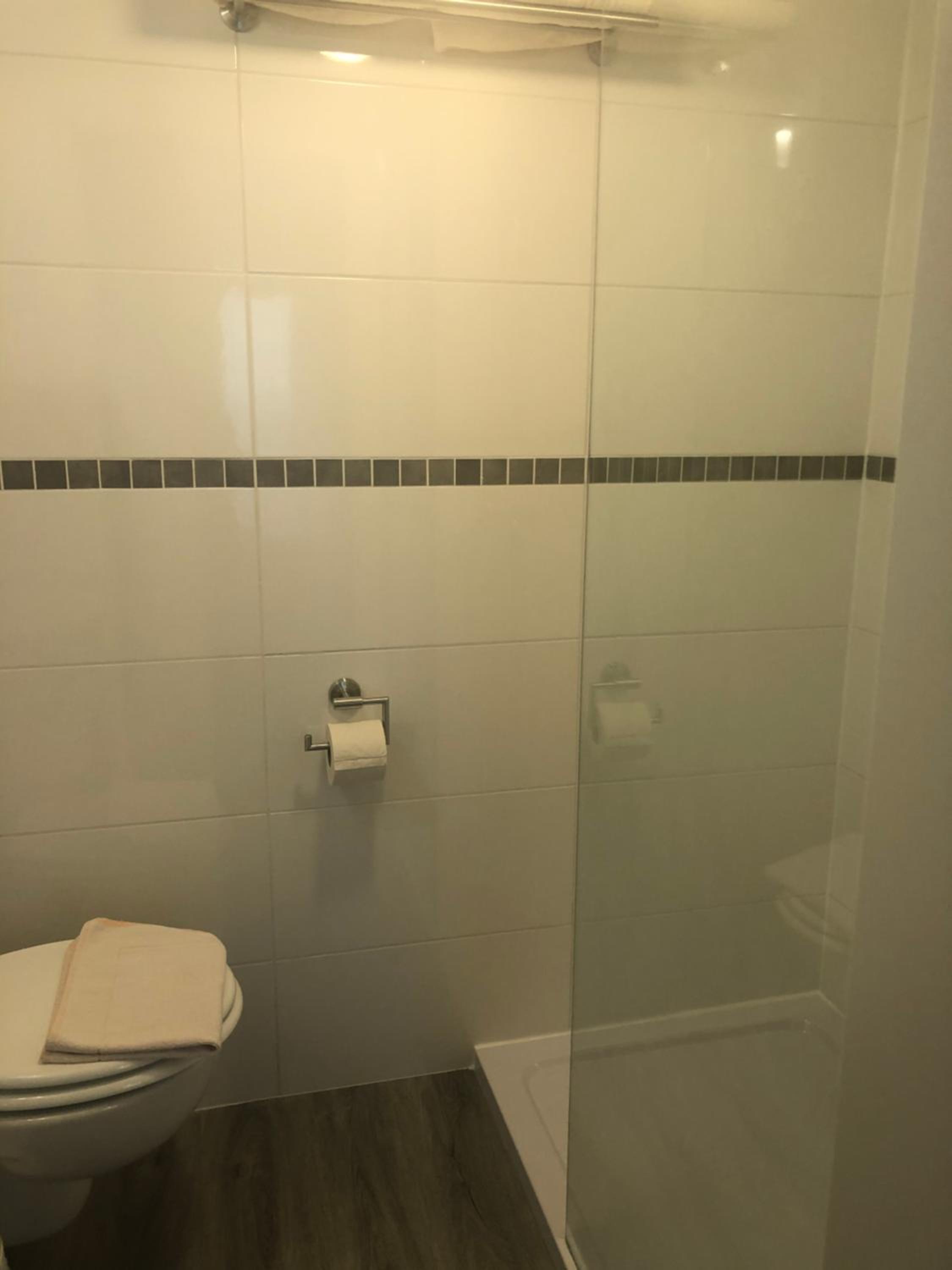 Double Room - Photo 10