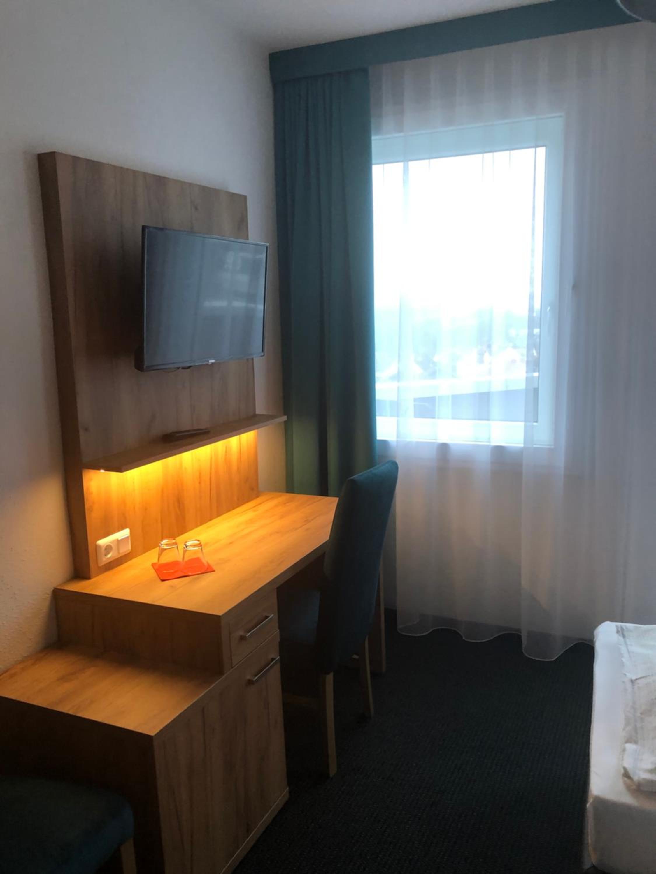 Double Room - Photo 16