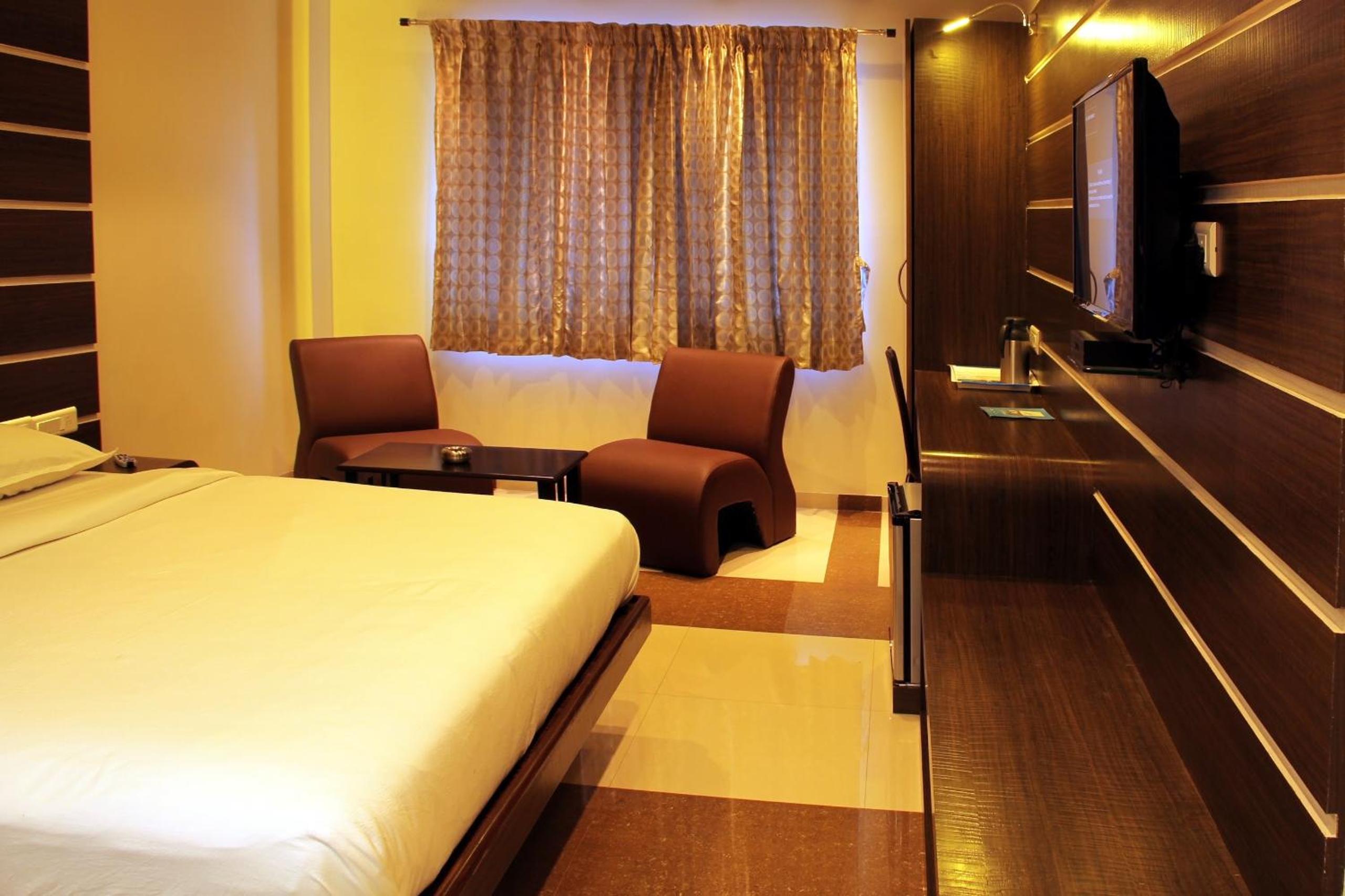 Deluxe Room - Photo 3