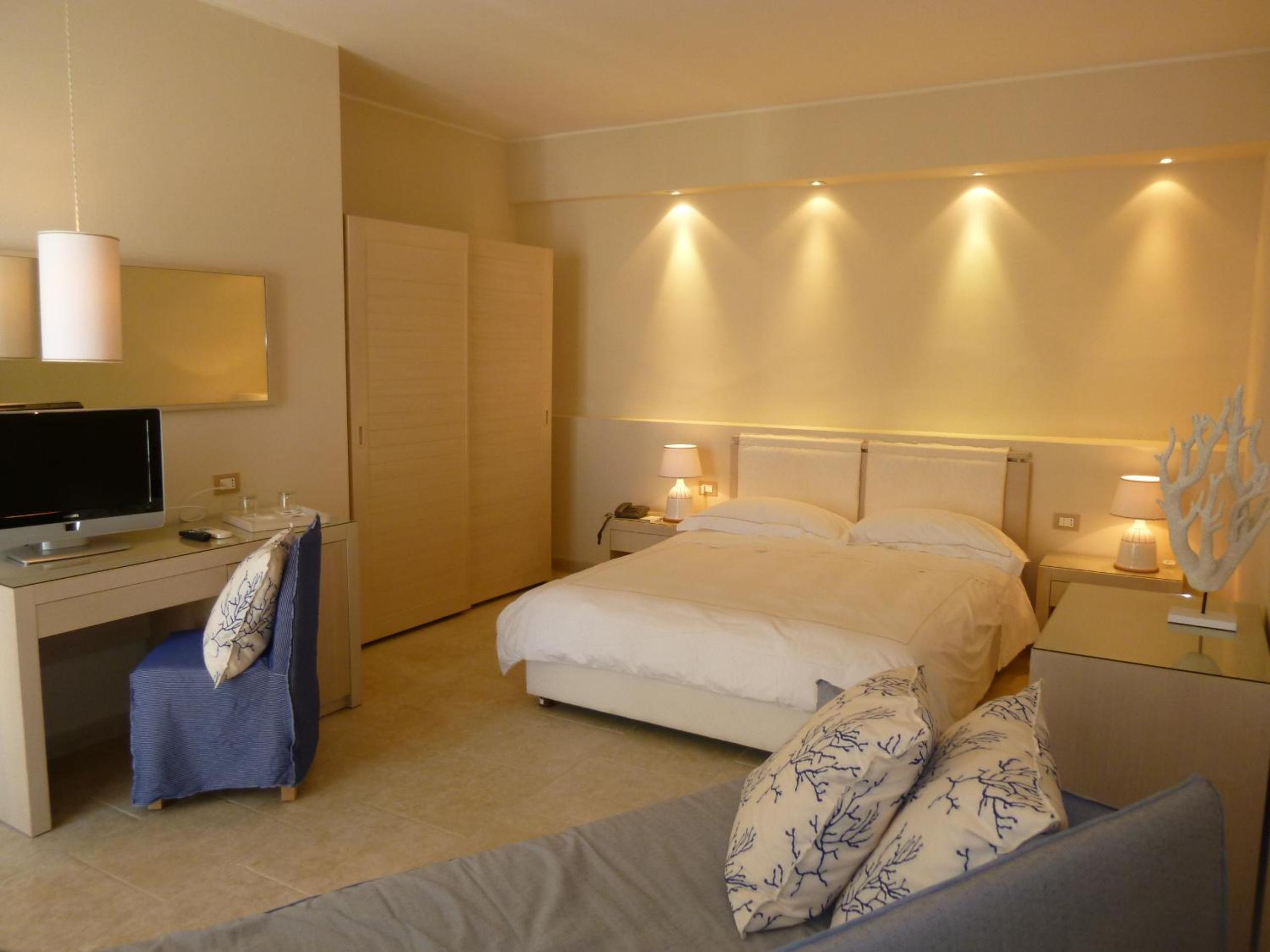 Superior Double or Twin Room - Photo 2