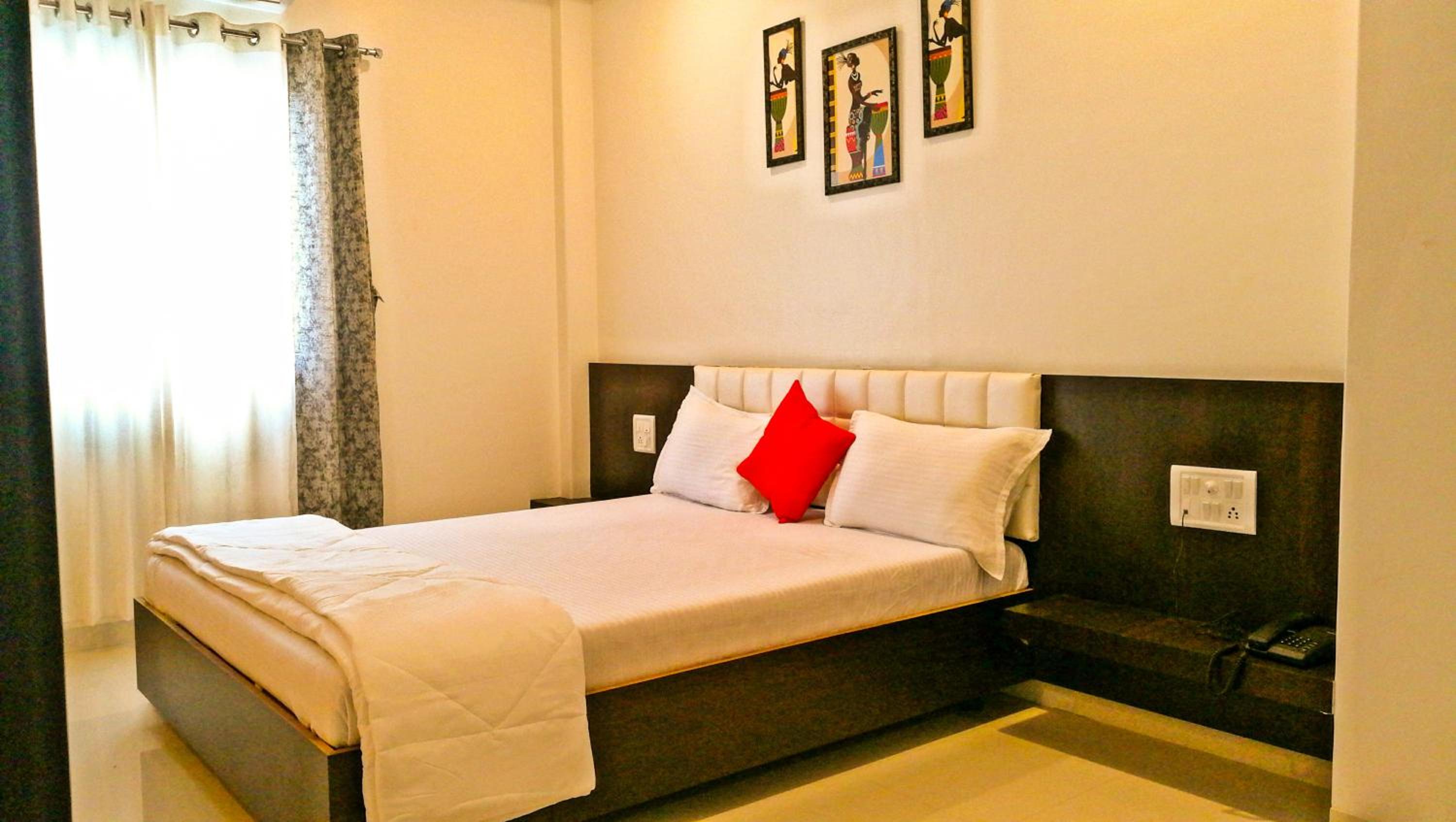 Super Deluxe Double Room - Photo 11
