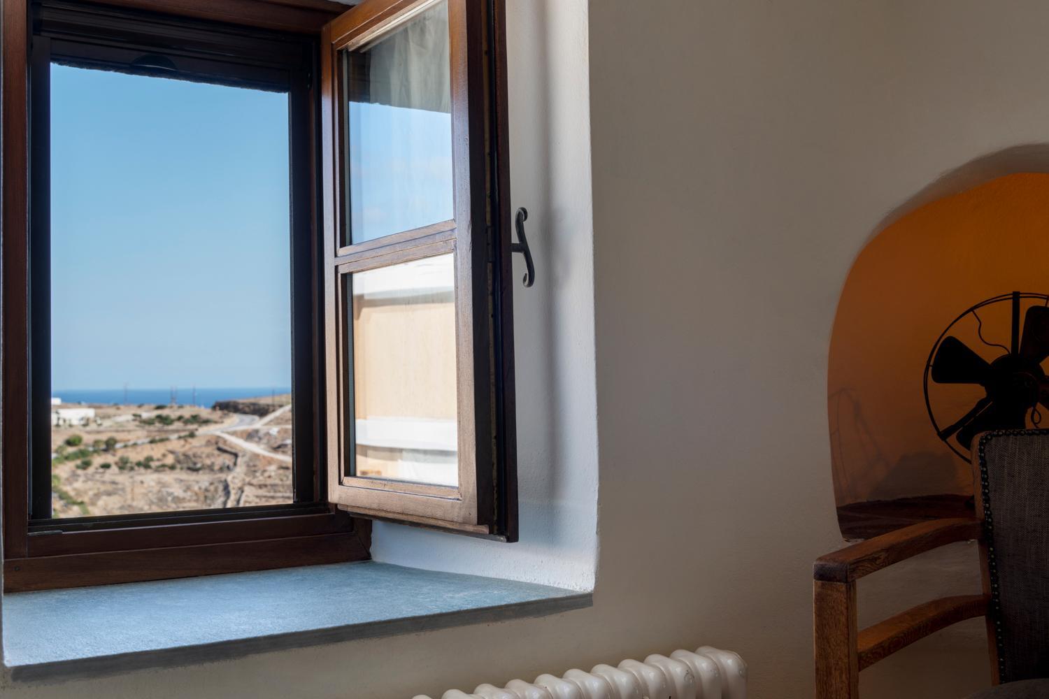 Superior Double Room with Sea View - Photo 7
