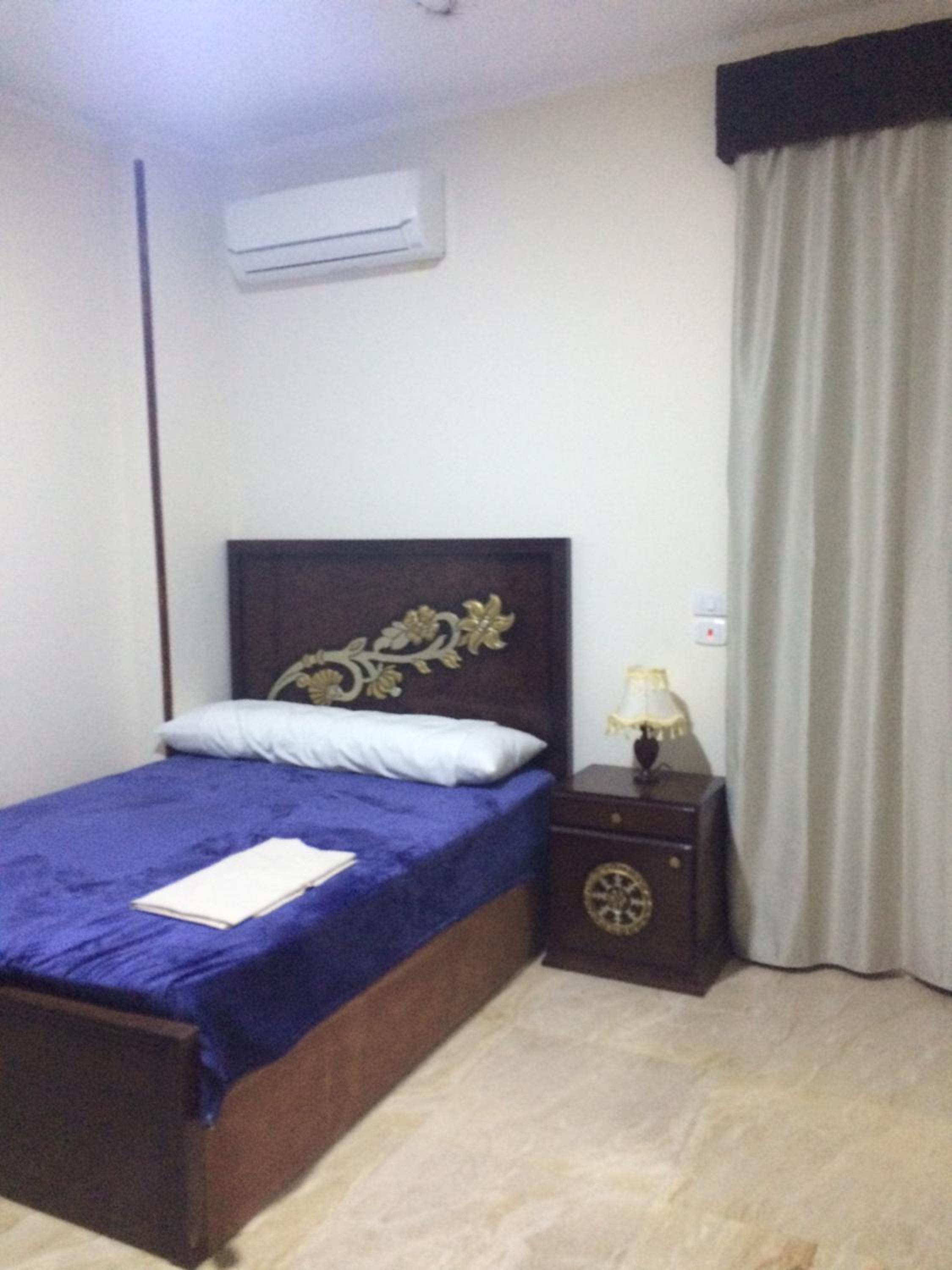 Studio with Balcony - Photo 11