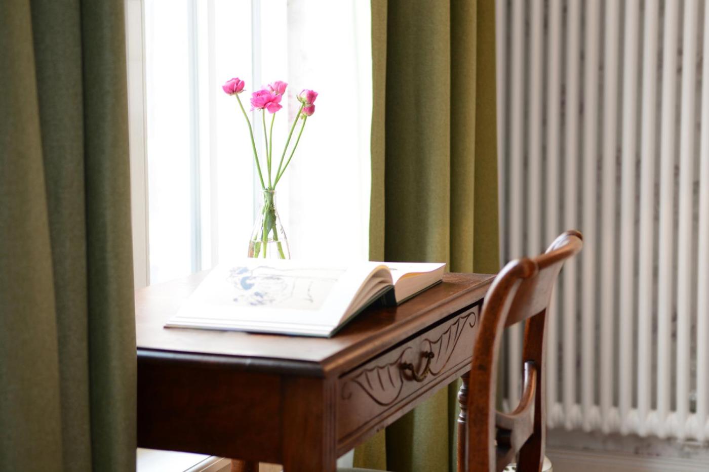 Deluxe Double Room with A/C - Photo 11