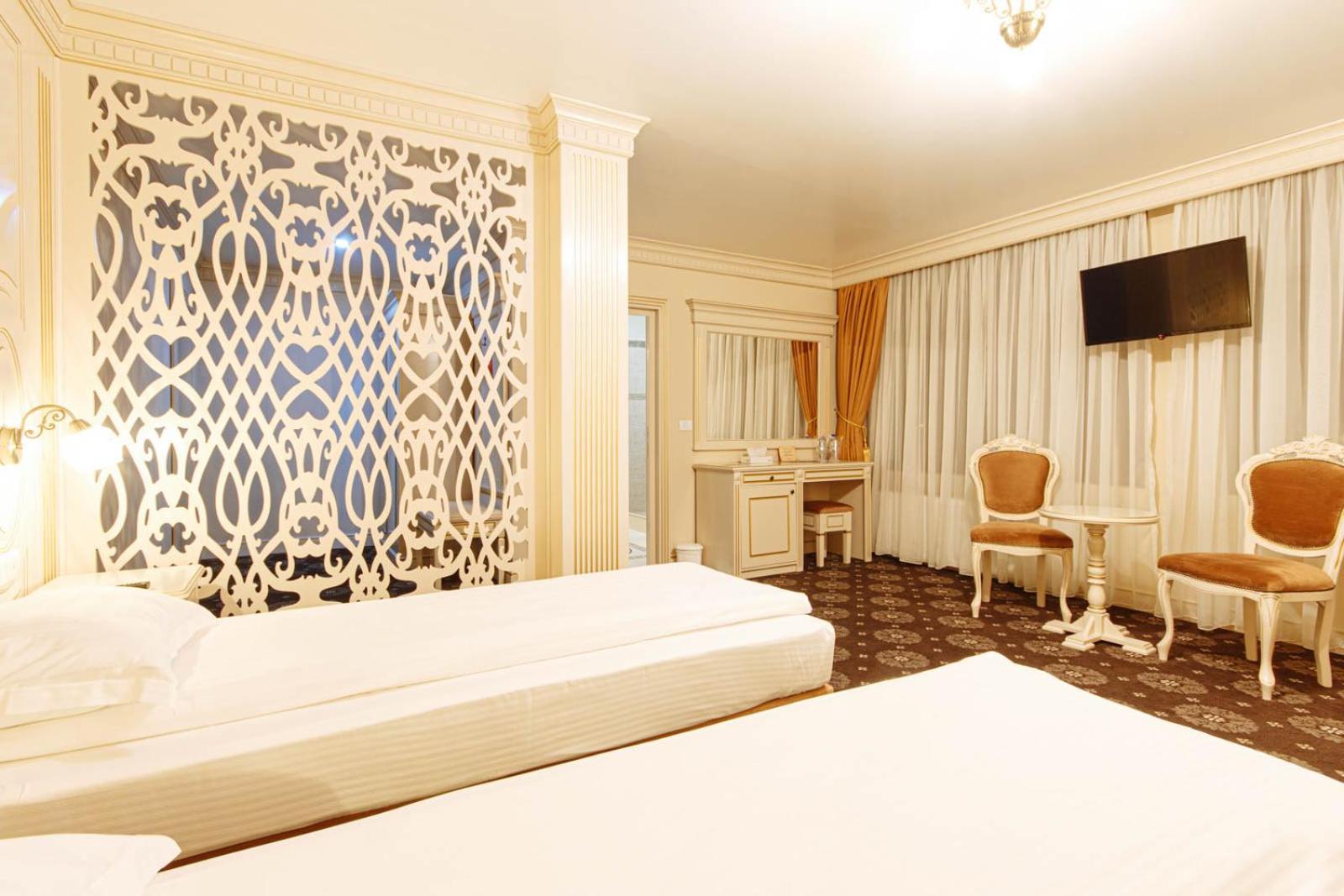 Superior Double or Twin Room with Mountain View photo 1