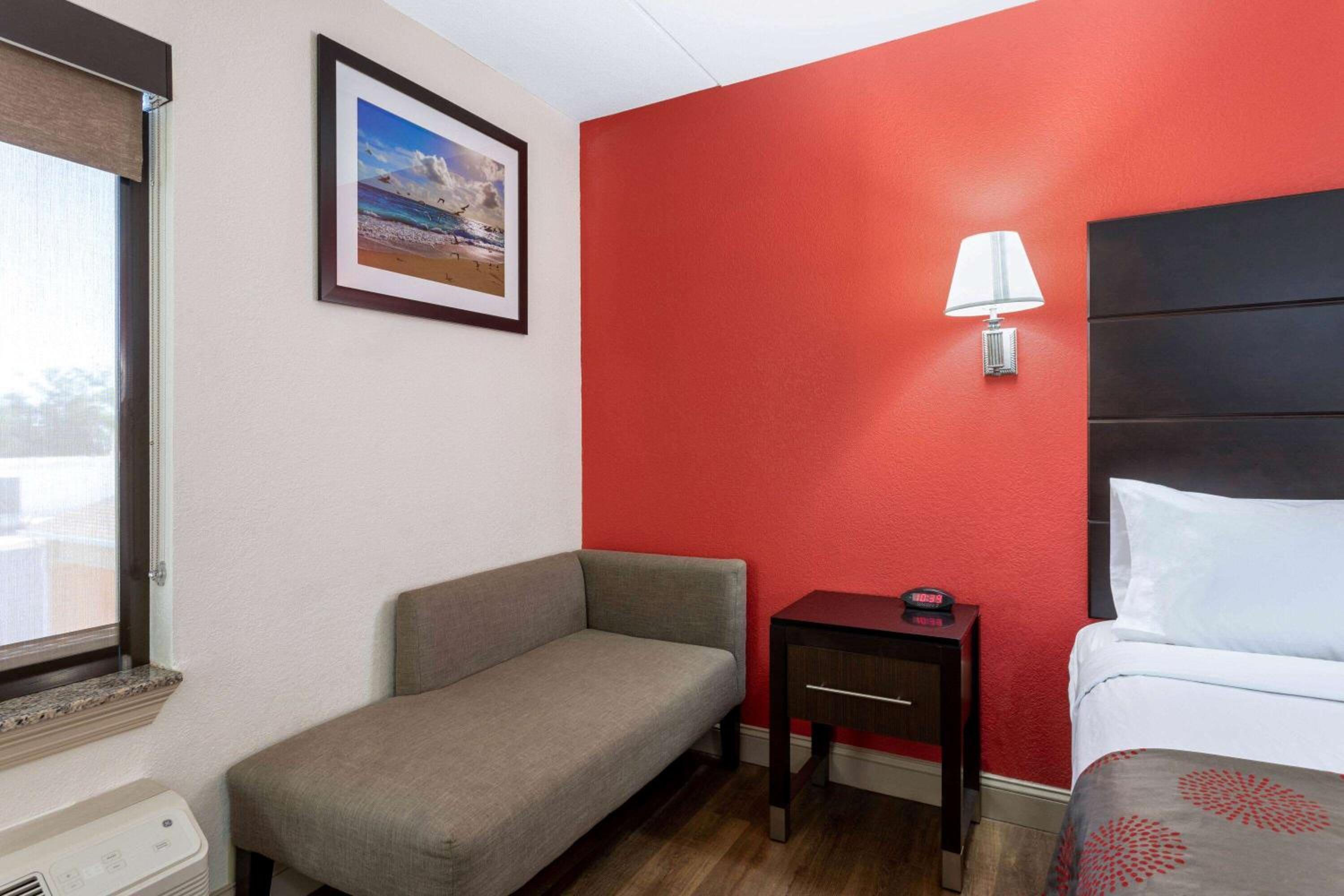 King Room - Disability Access - Non-Smoking photo 3