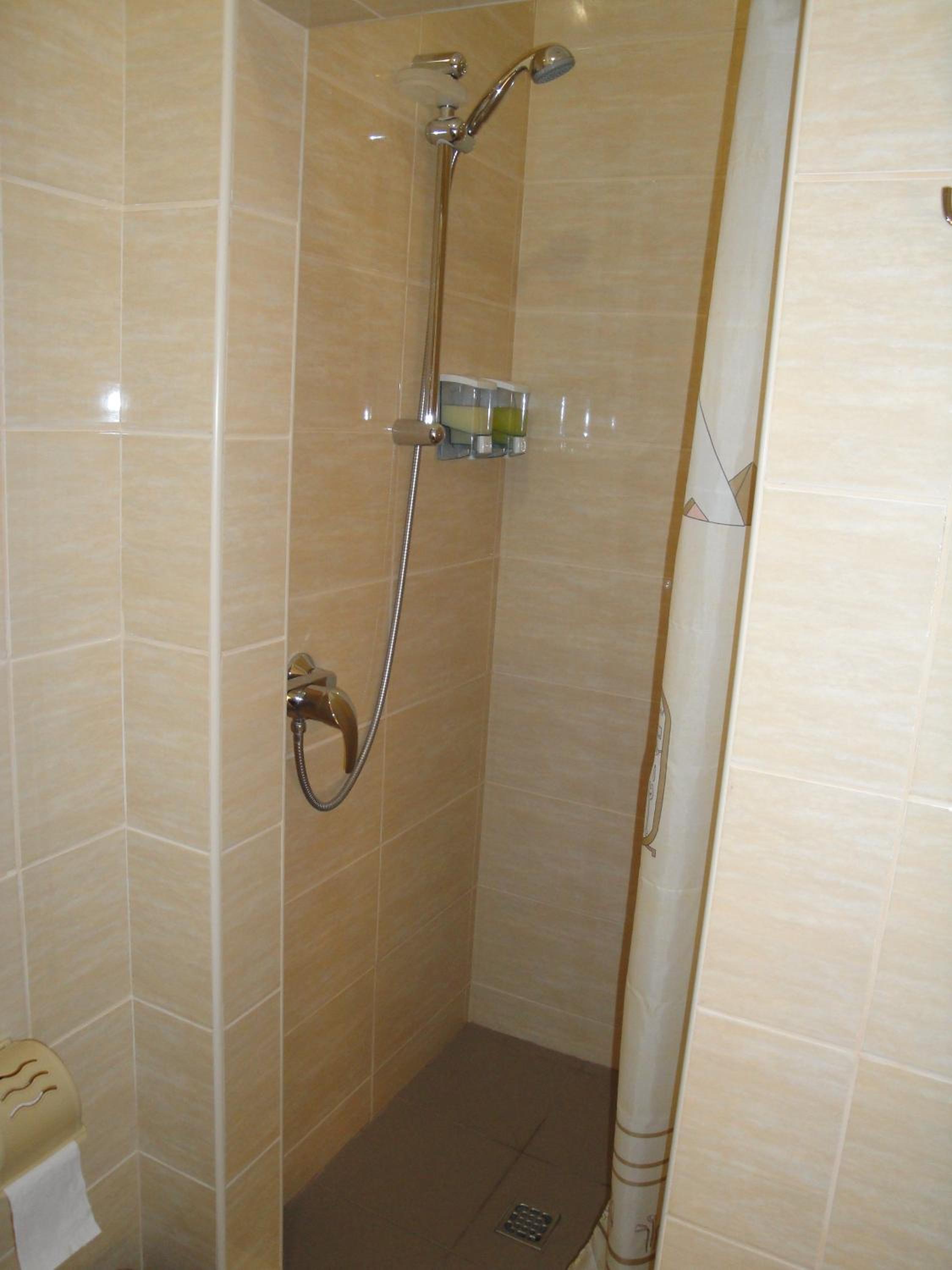 Standard Twin Room photo 3
