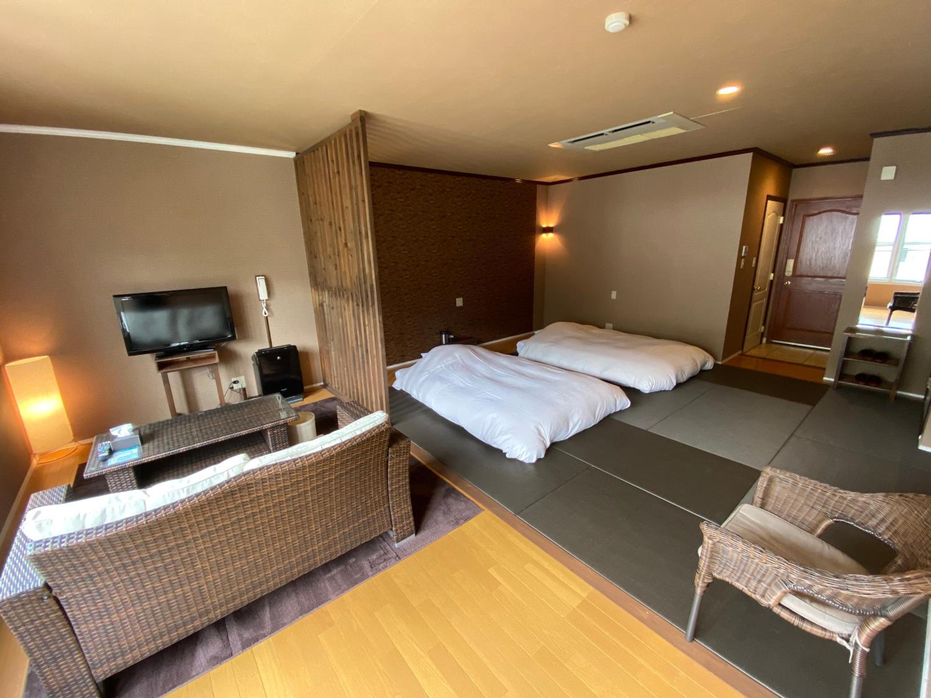 Superior Twin Room - Photo 10