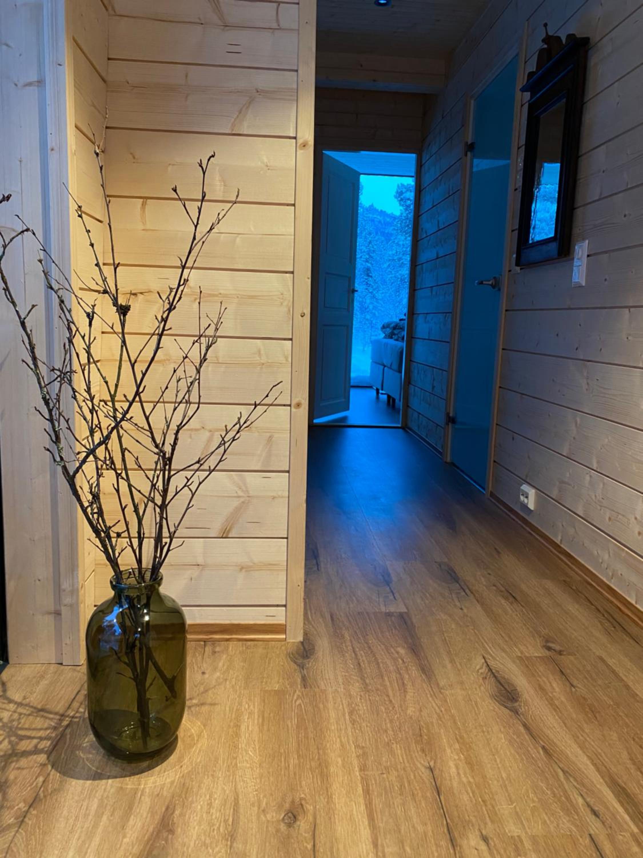 Two-Bedroom Cottage - Photo 4