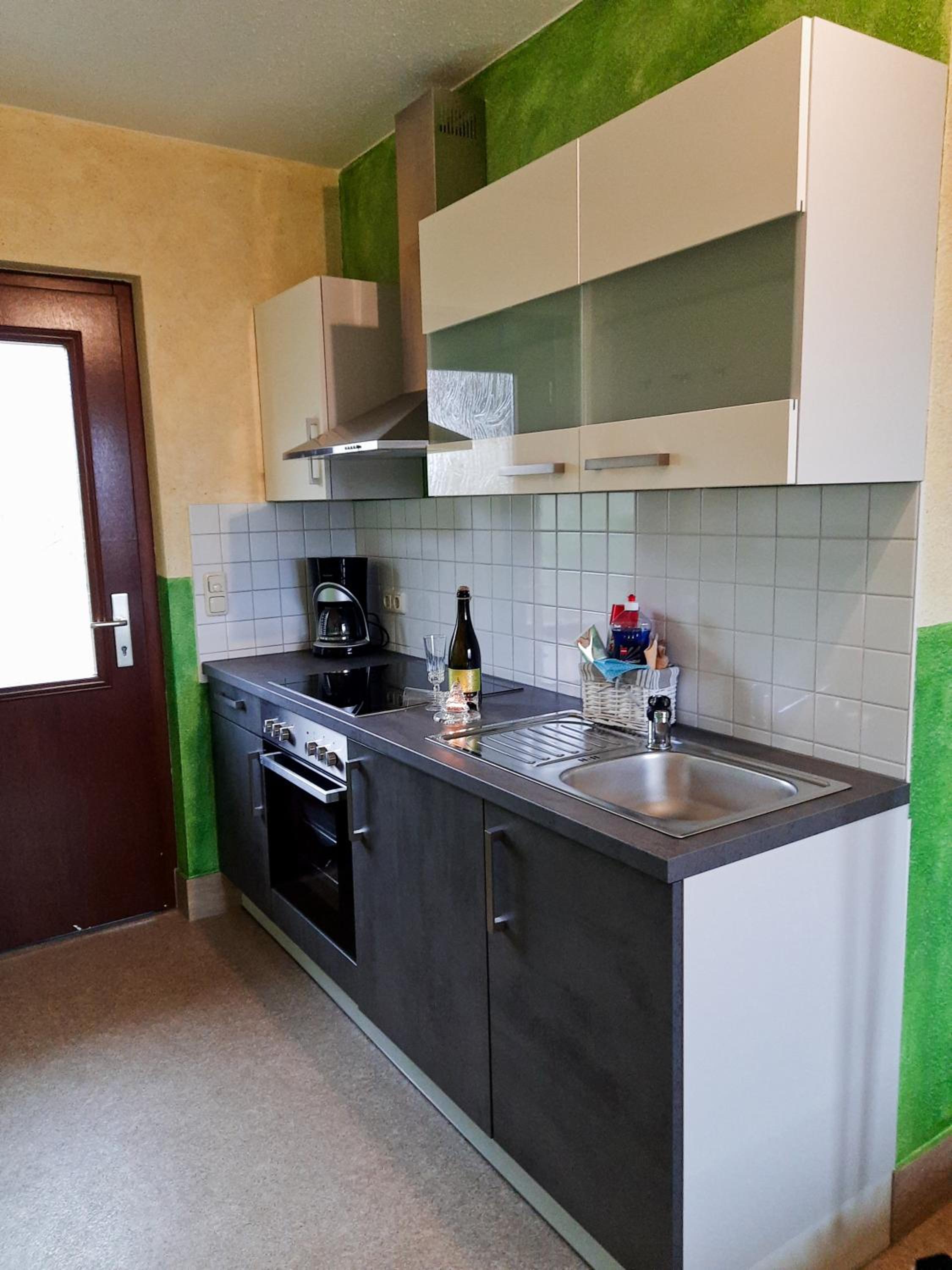 Apartment with Terrace - Photo 4
