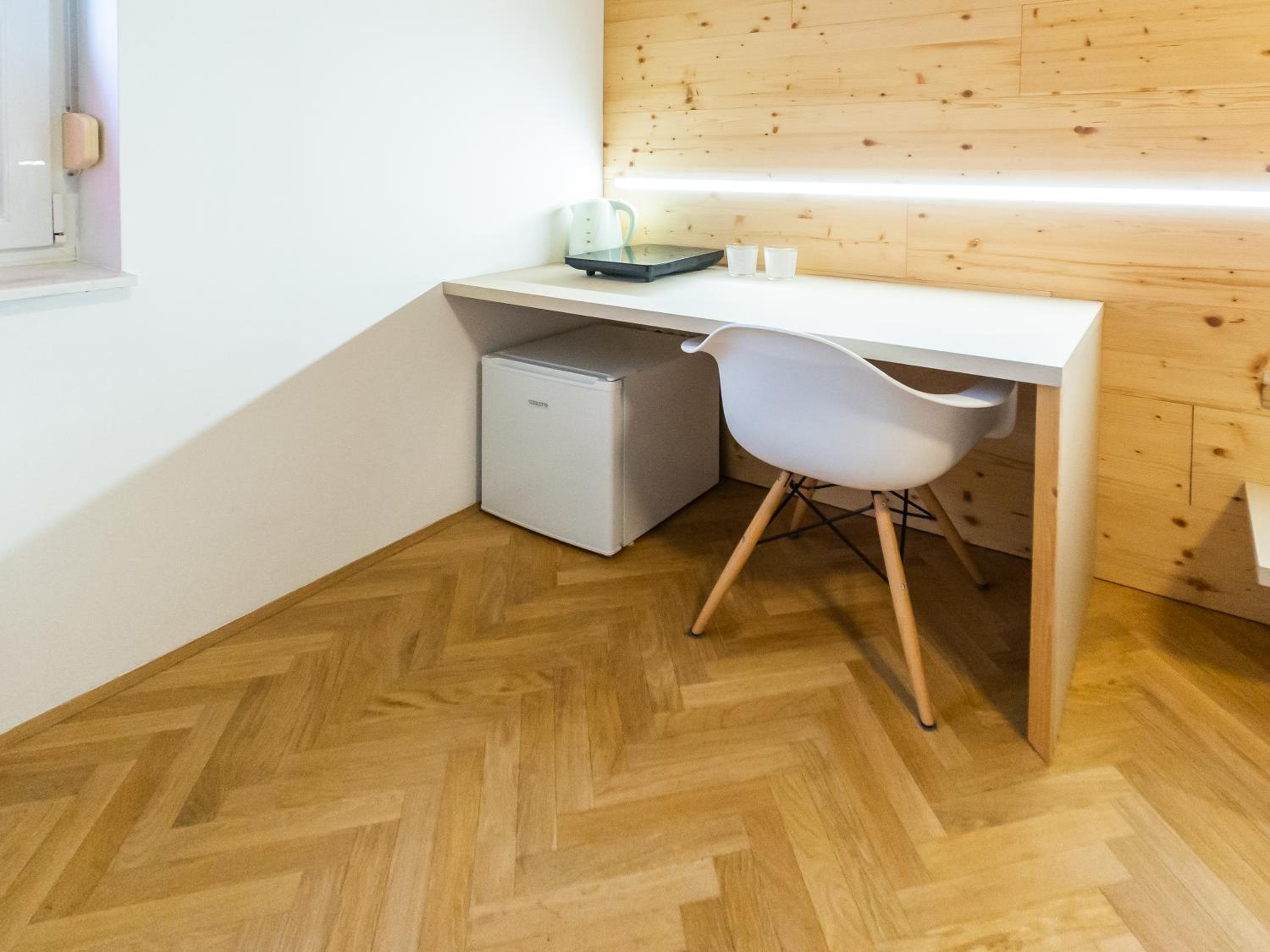Large Double Room - Photo 11