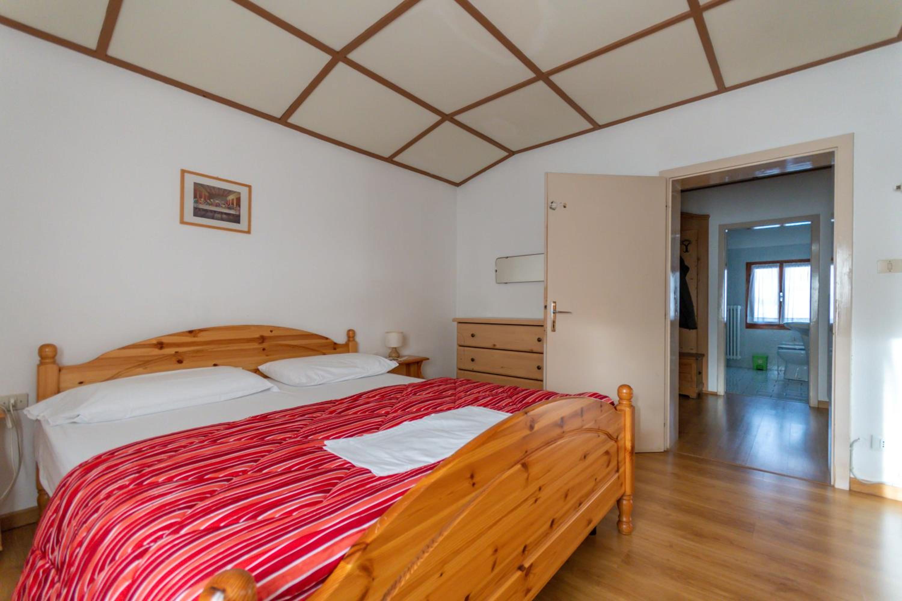 Three-Bedroom Apartment - Penthouse photo 3