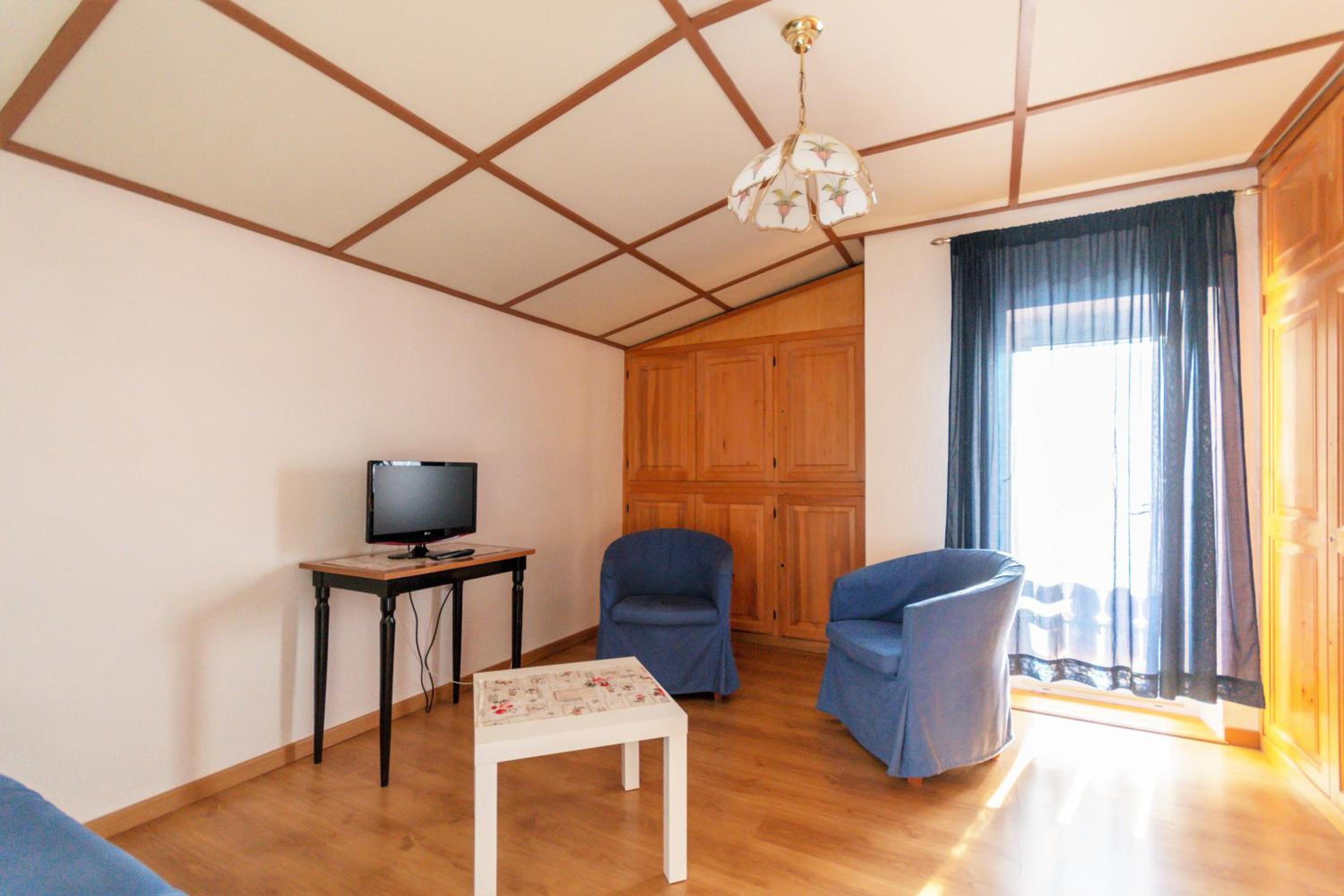 Three-Bedroom Apartment - Penthouse photo 1