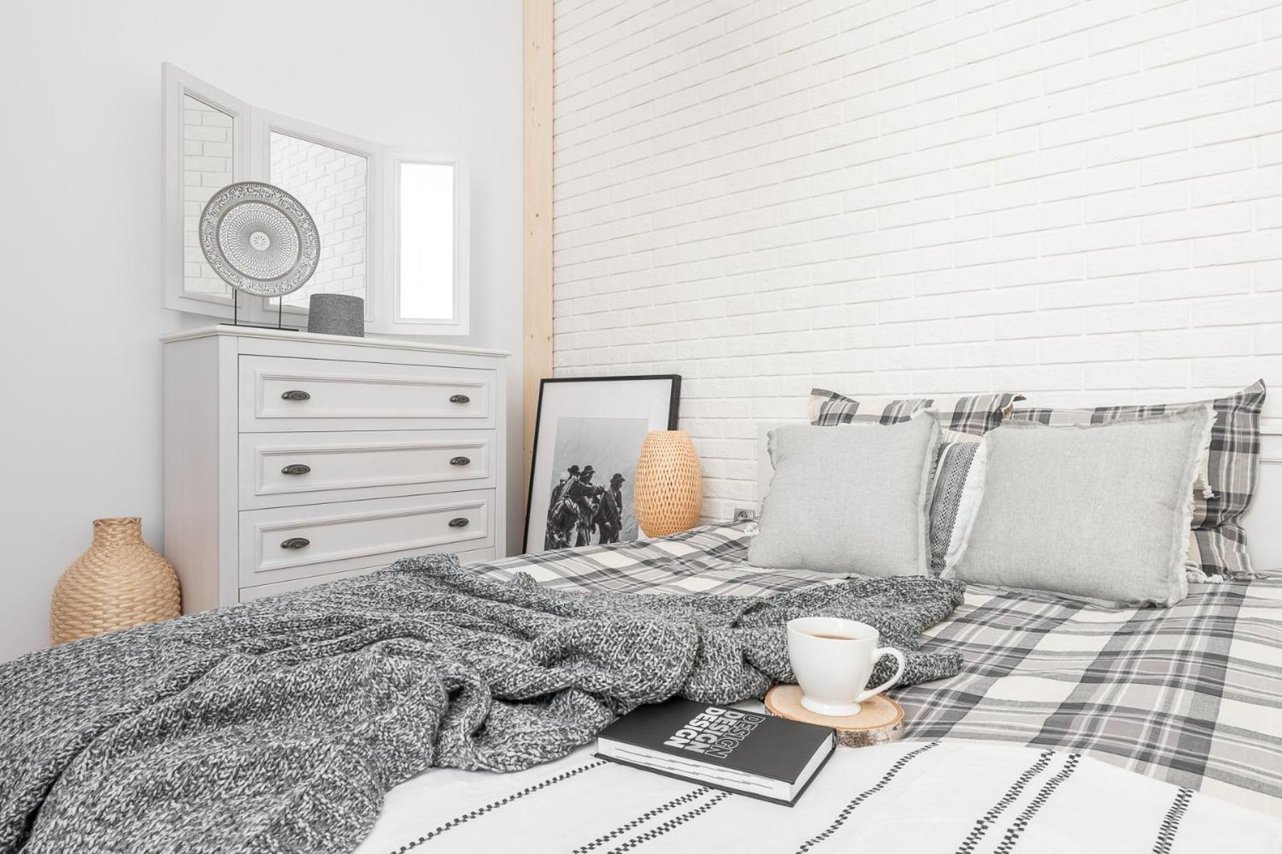 One-Bedroom Apartment - Photo 4