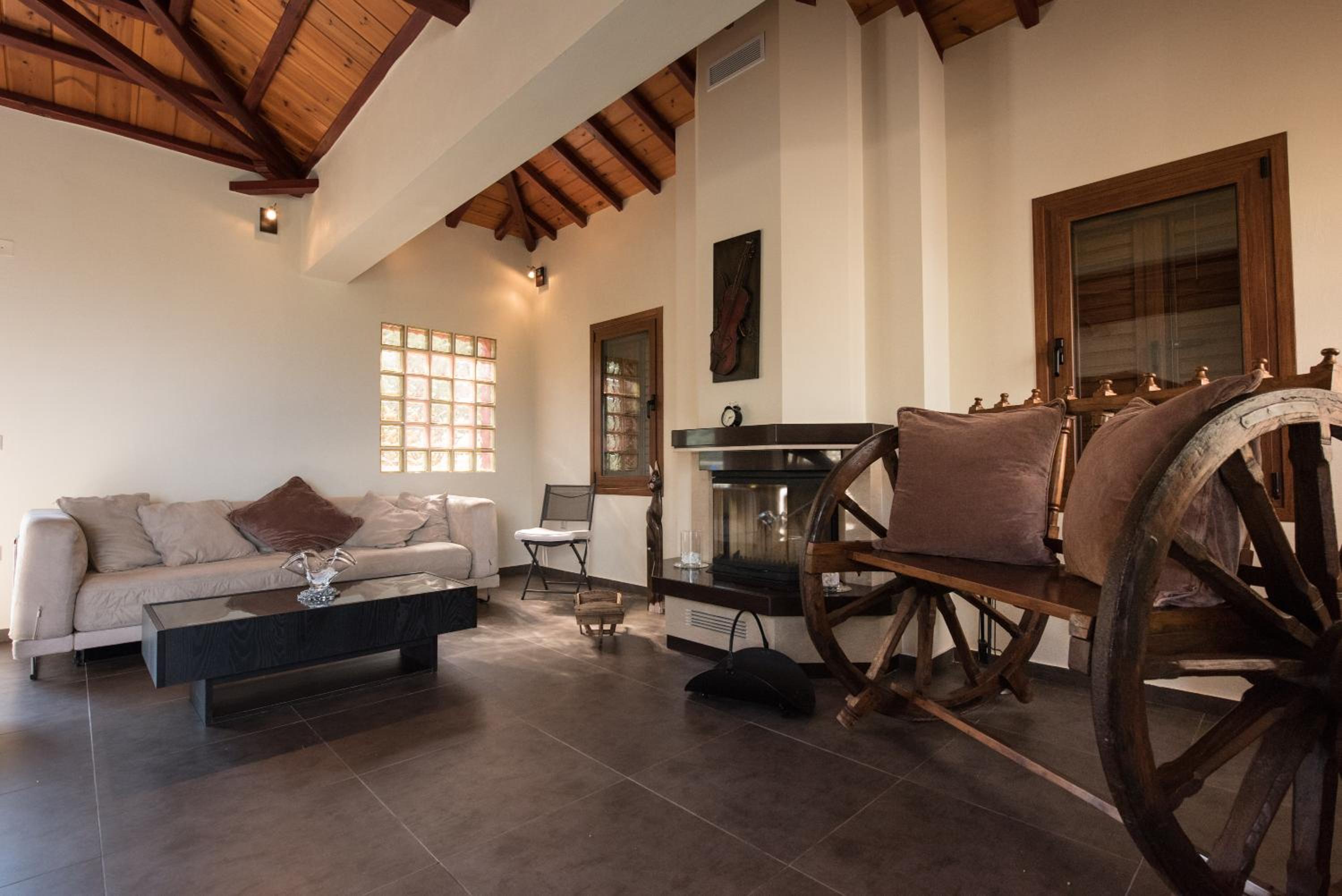 Three-Bedroom Villa photo 2