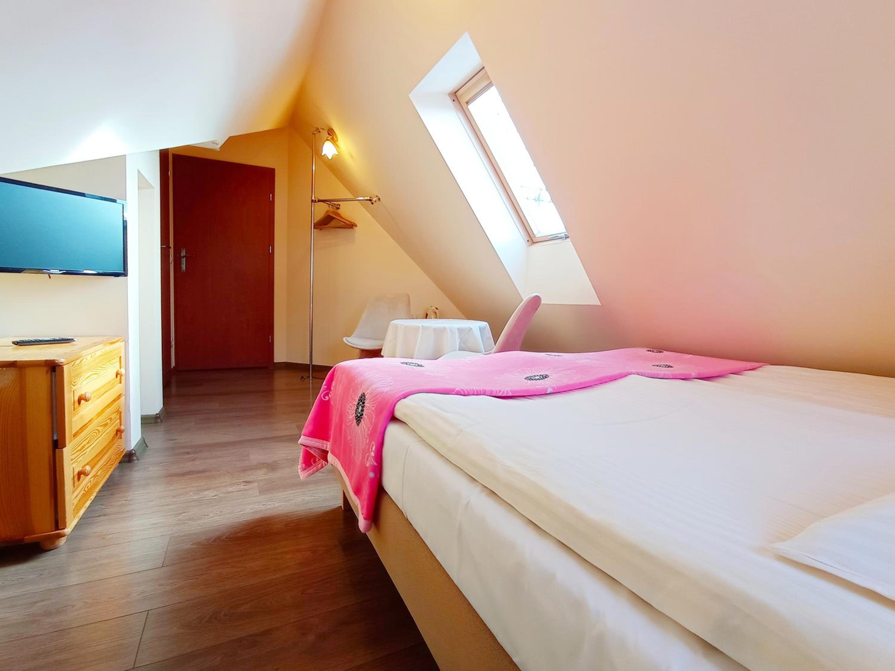 Deluxe Double Or Twin Room photo 2