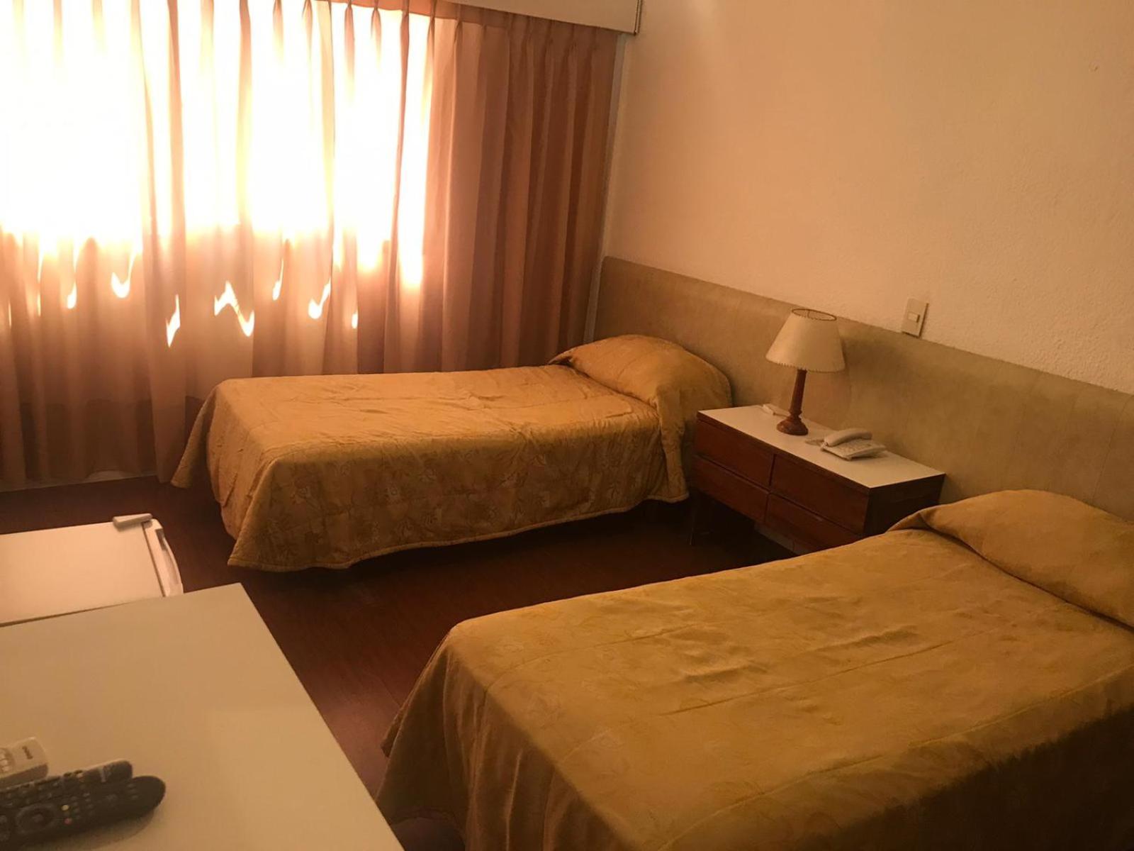 Standard Twin Room - Photo 1