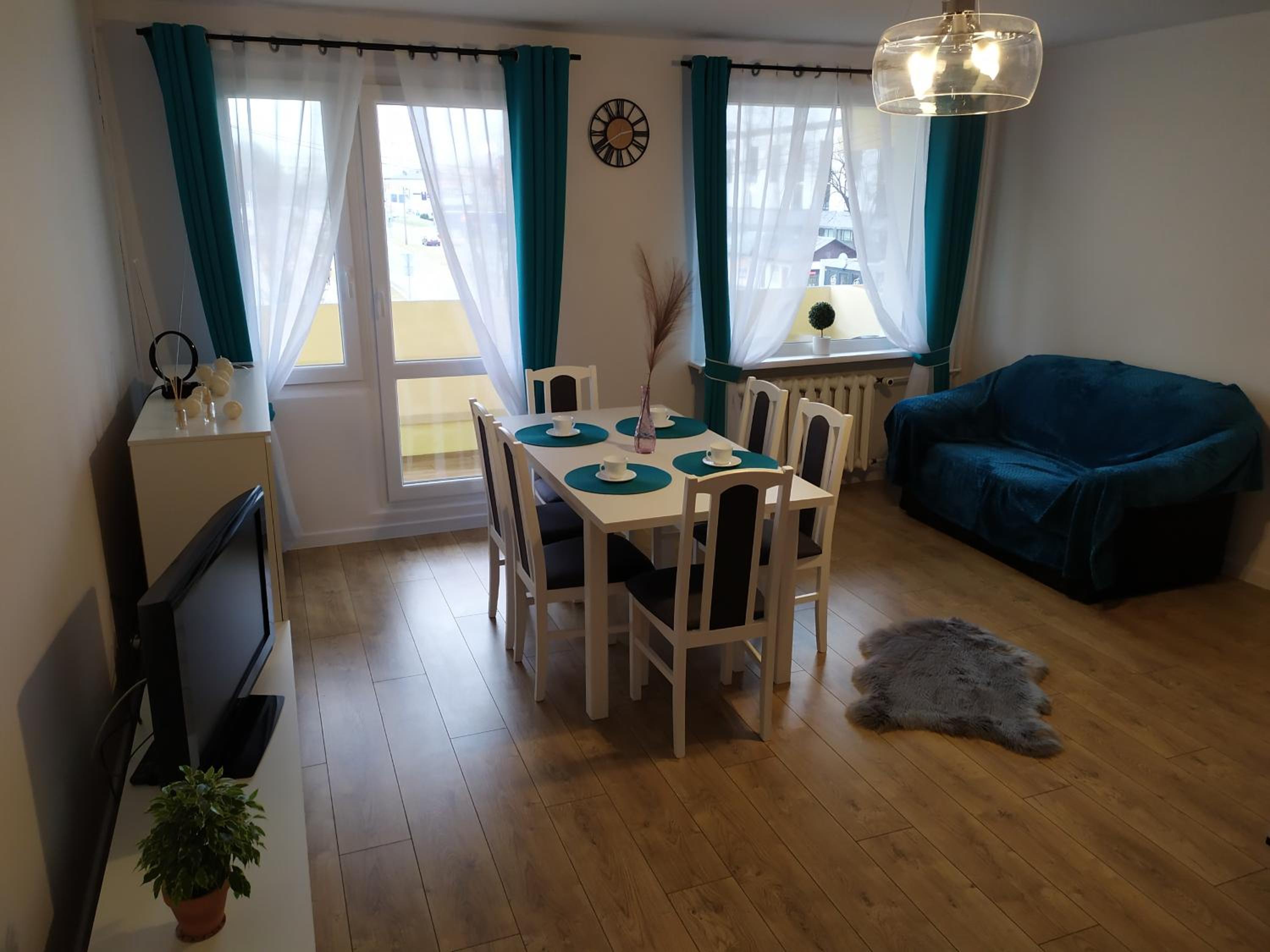 One-Bedroom Apartment photo 1